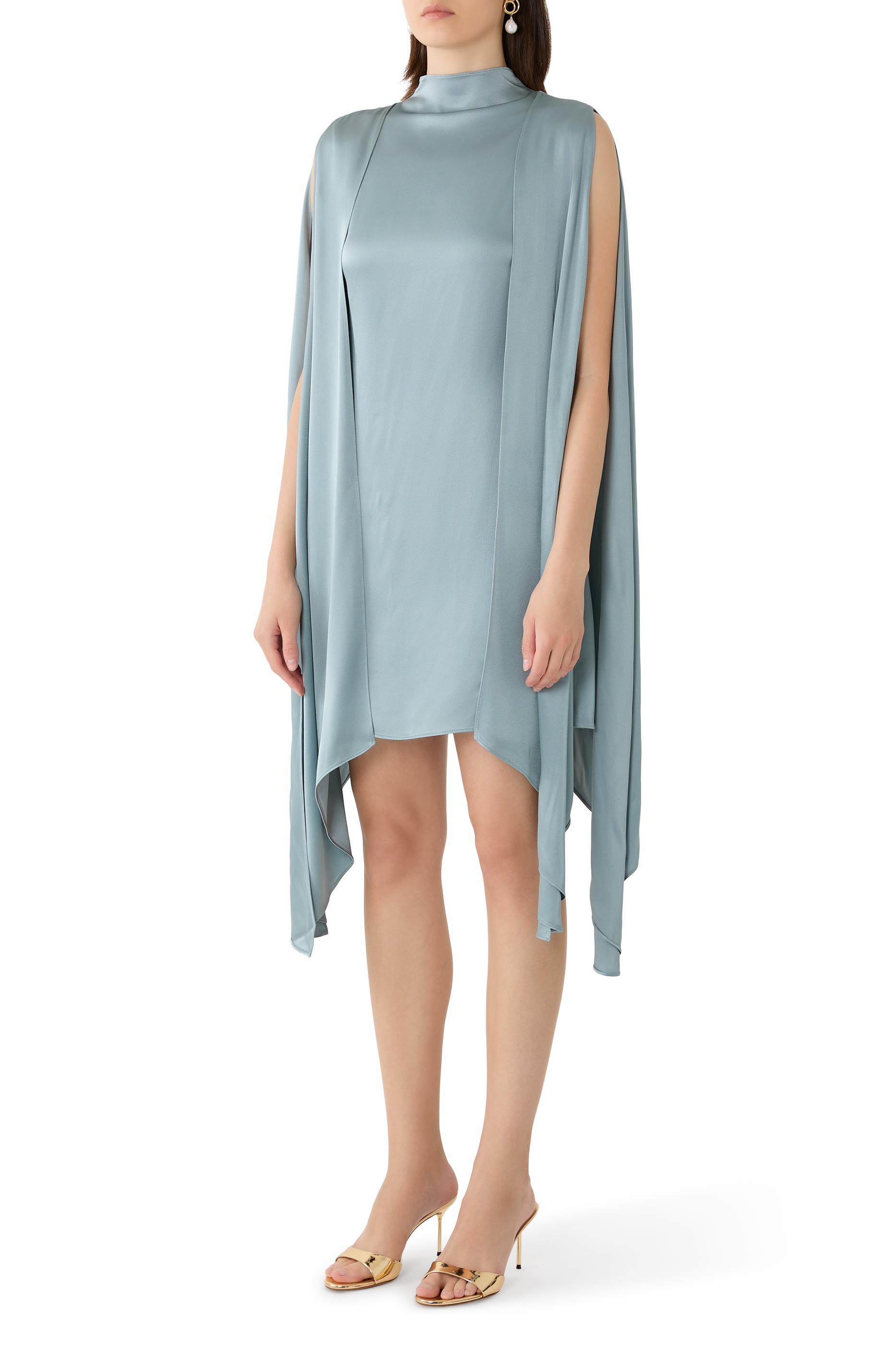 فستان قصير بأكمام كاب