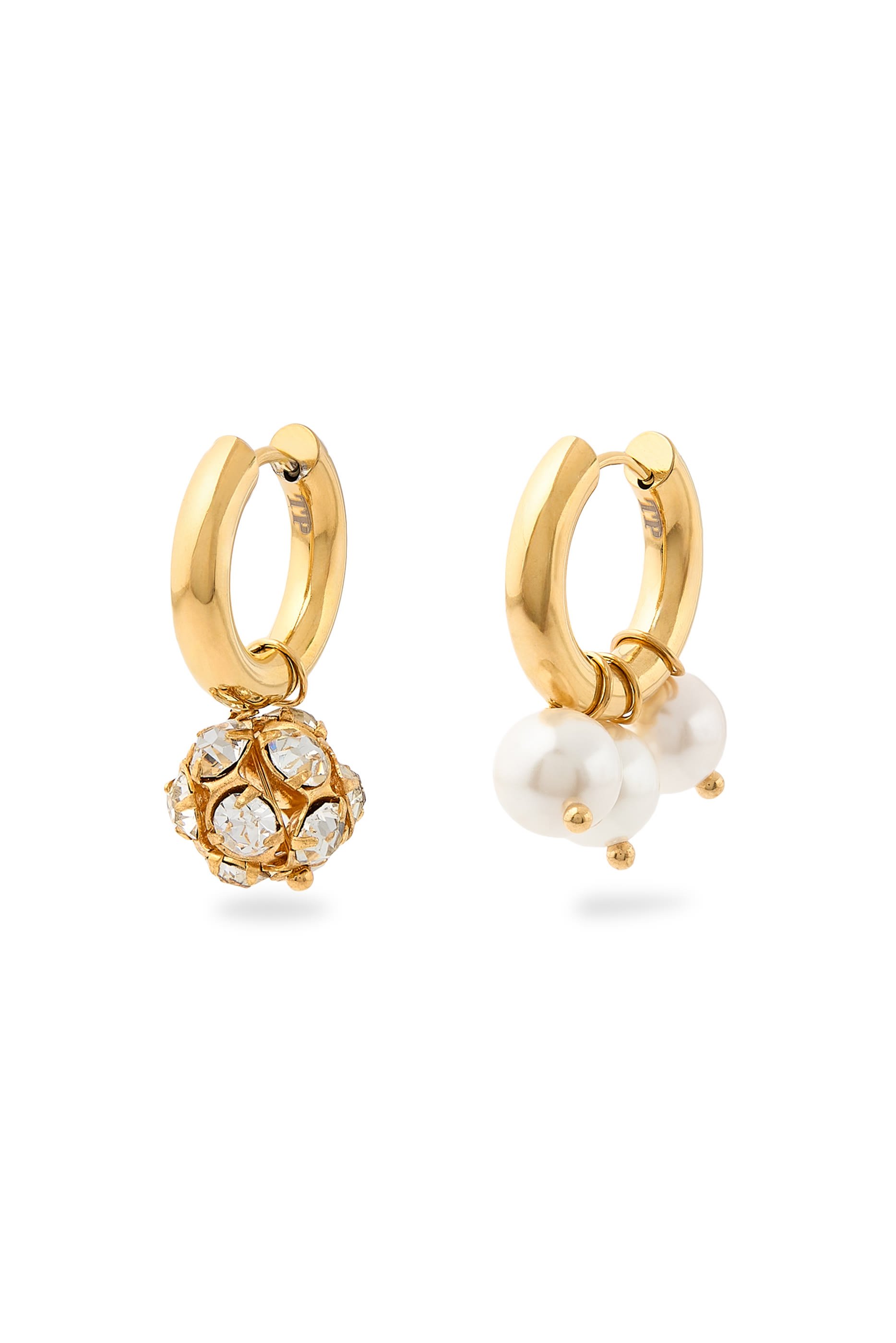 أقراط دائرية مرصعة بلؤلؤ وكريستال