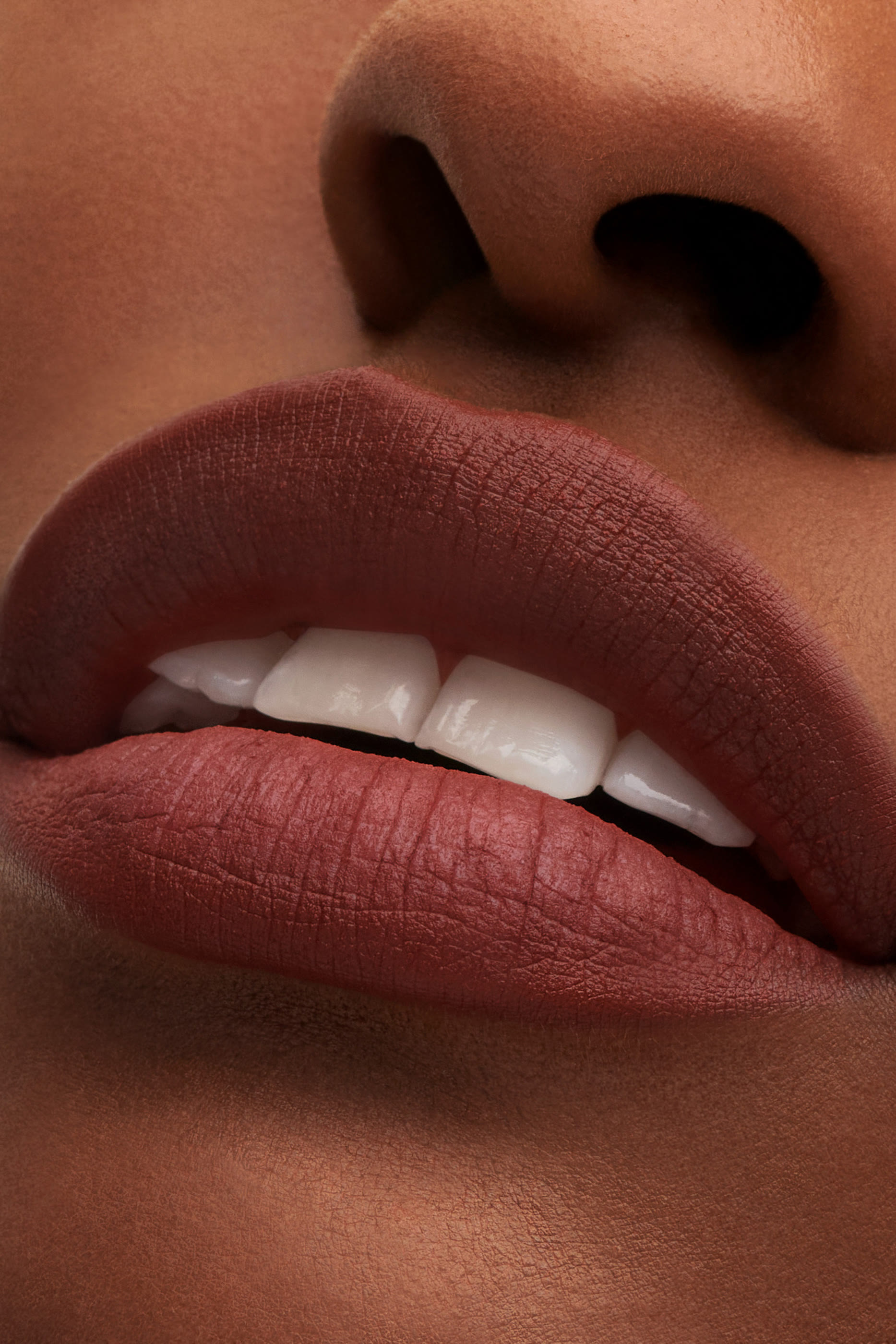 مجموعة باورد سنو باودر كيس للشفاه