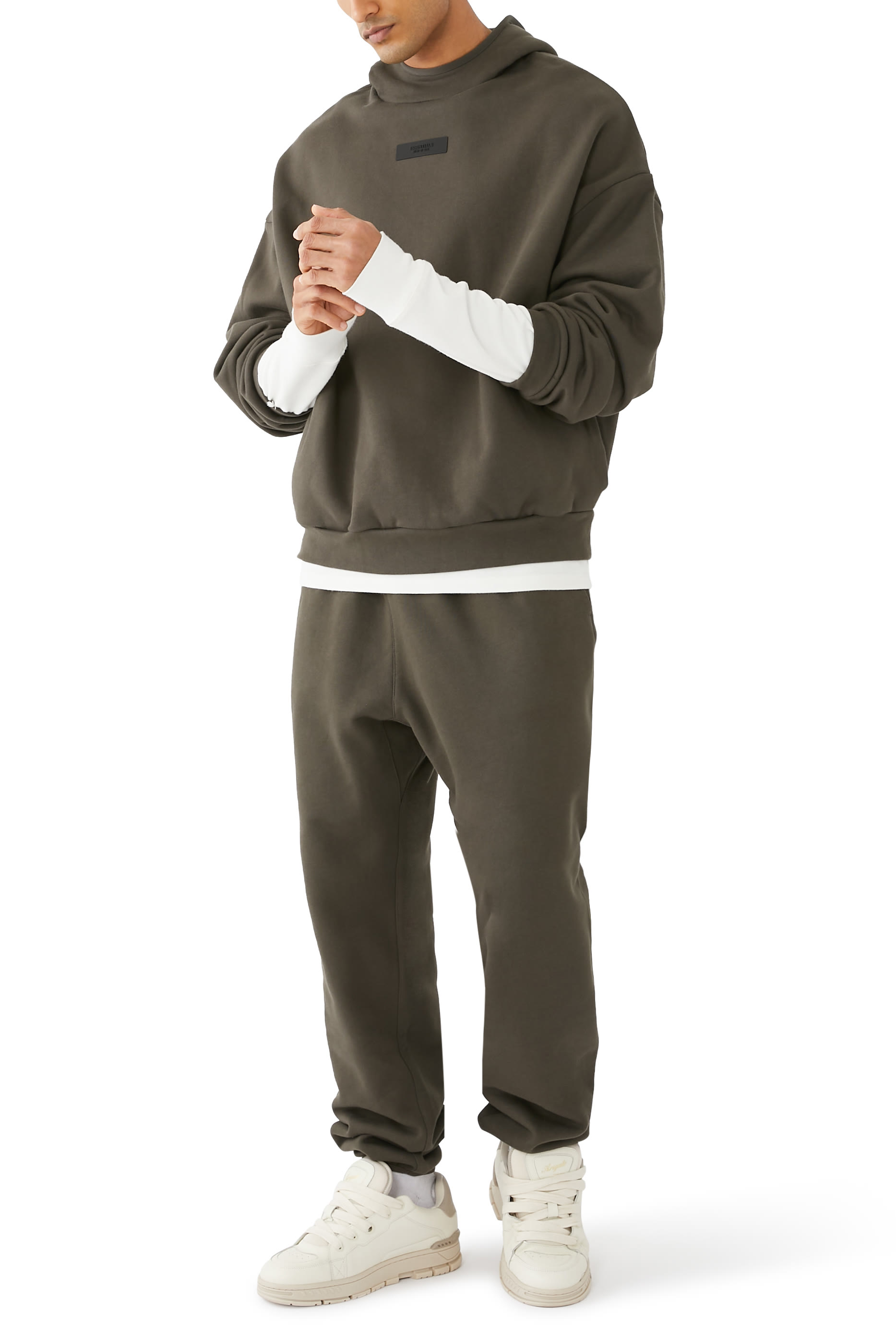 هودي سهلة الارتداء بشعار اسنشالز