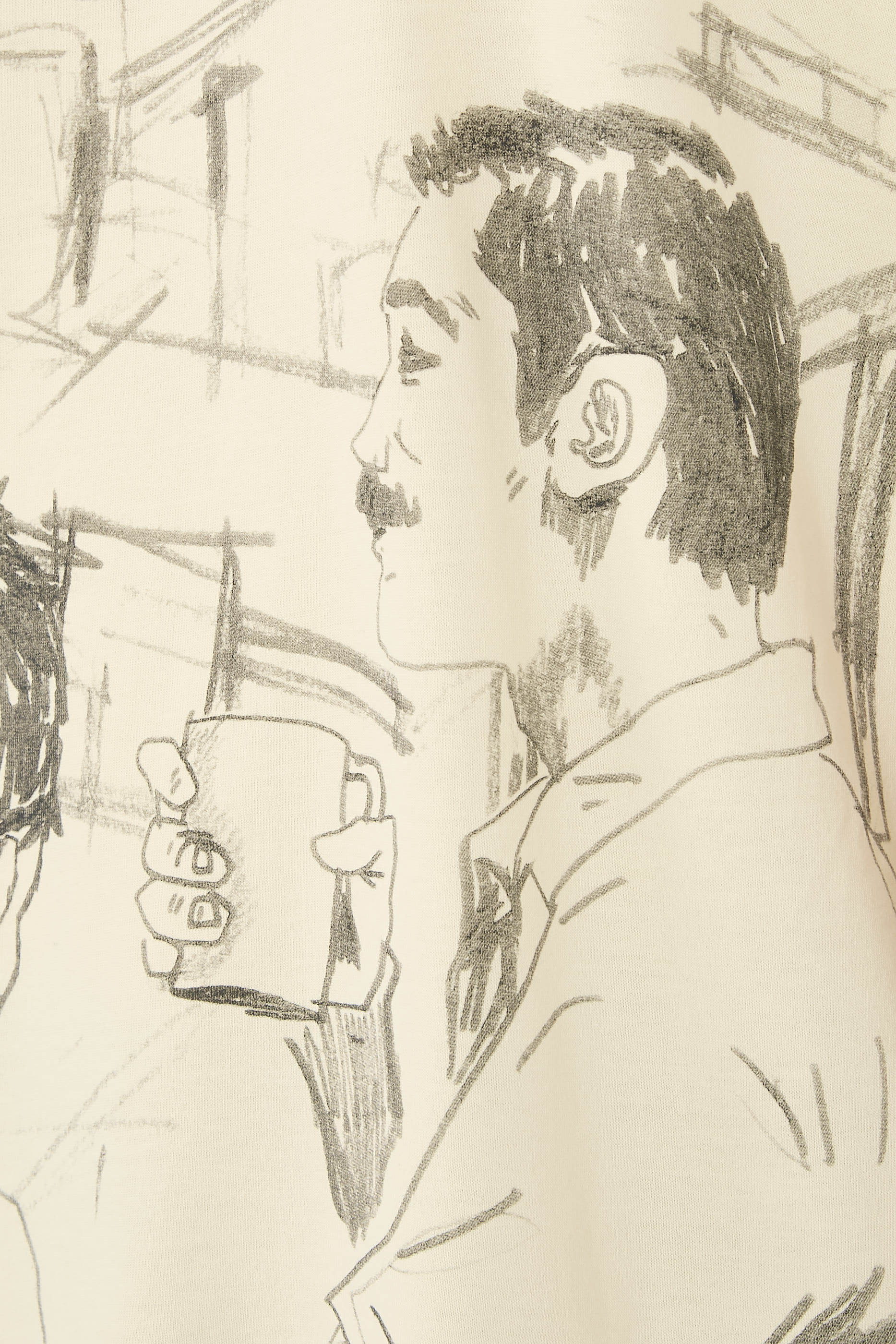 تيشيرت مزين كليا بنقشة مقهى