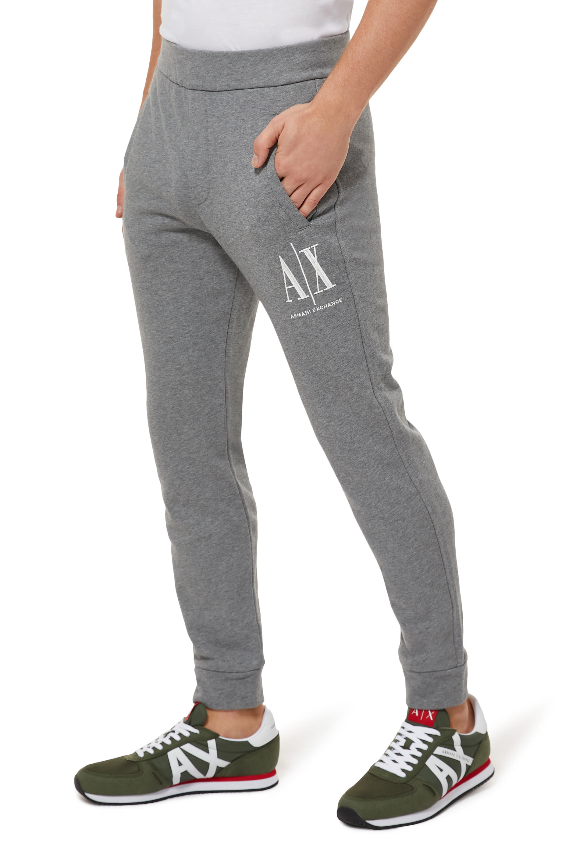 بنطال رياضي مطرز بشعار الماركة