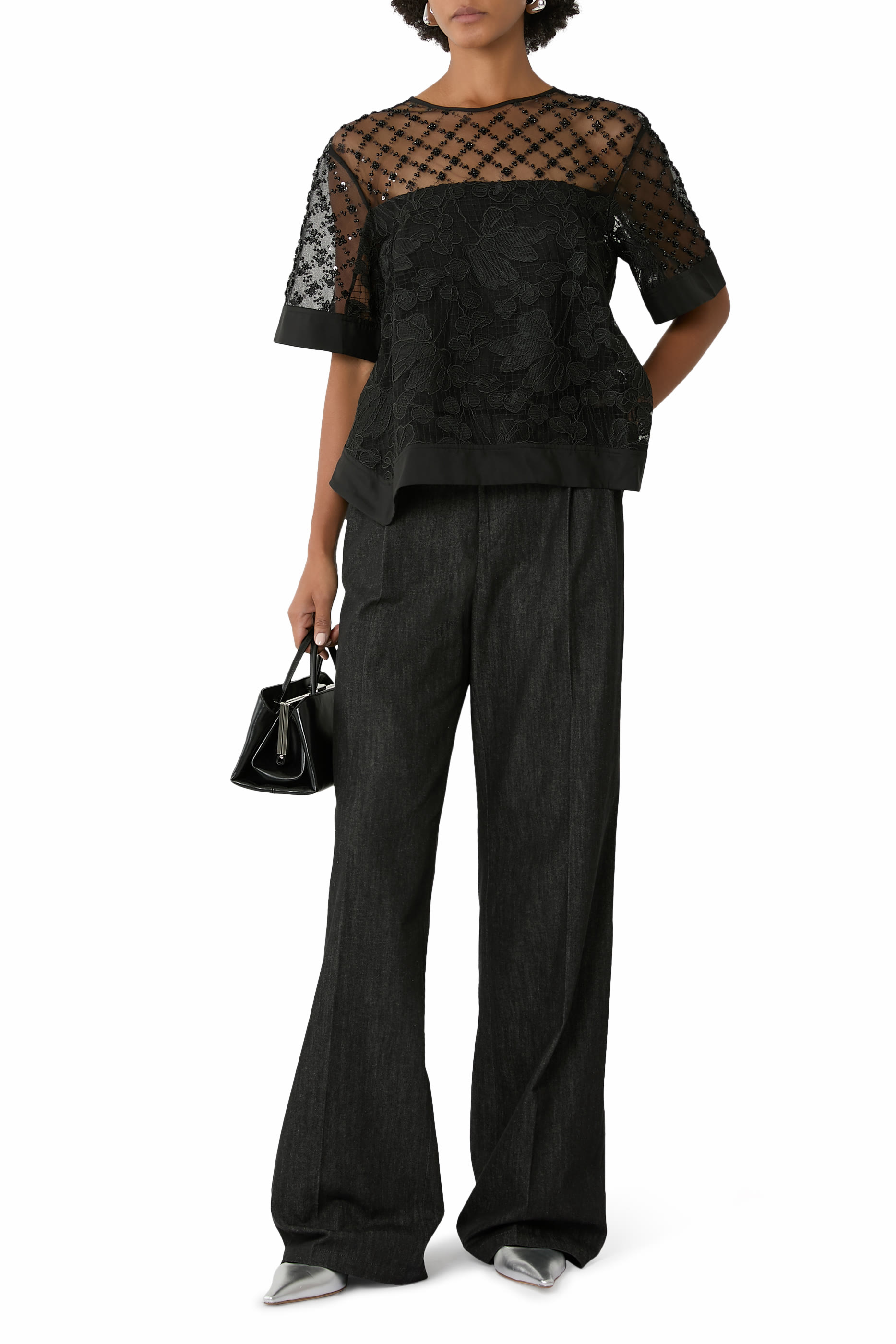 بلوزة دانتيل وأورجانزا