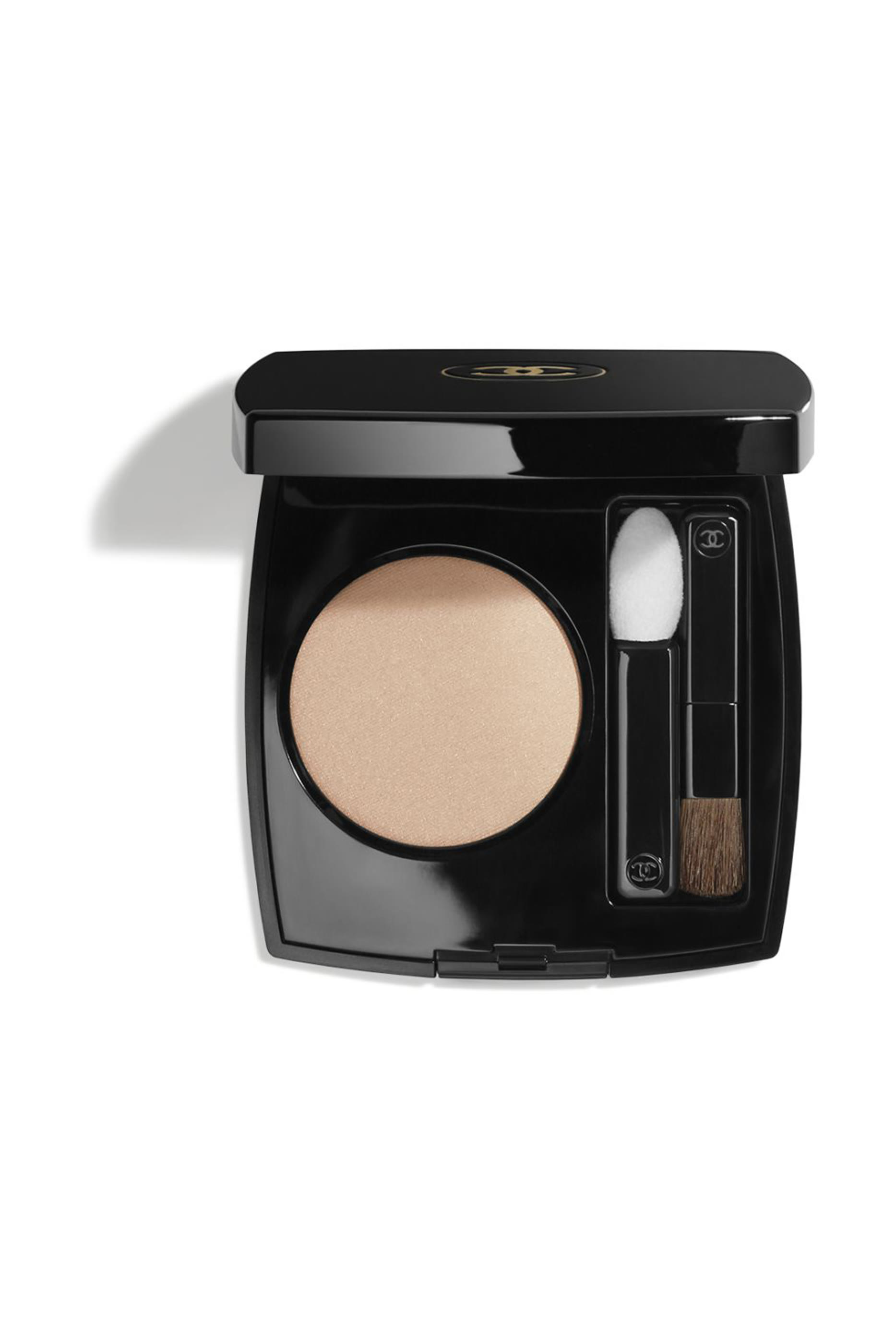 بودرة لتظليل الجفون طويلة الثبات ومتعددة التأثيرات OMBRE PREMI&Egrave;RE