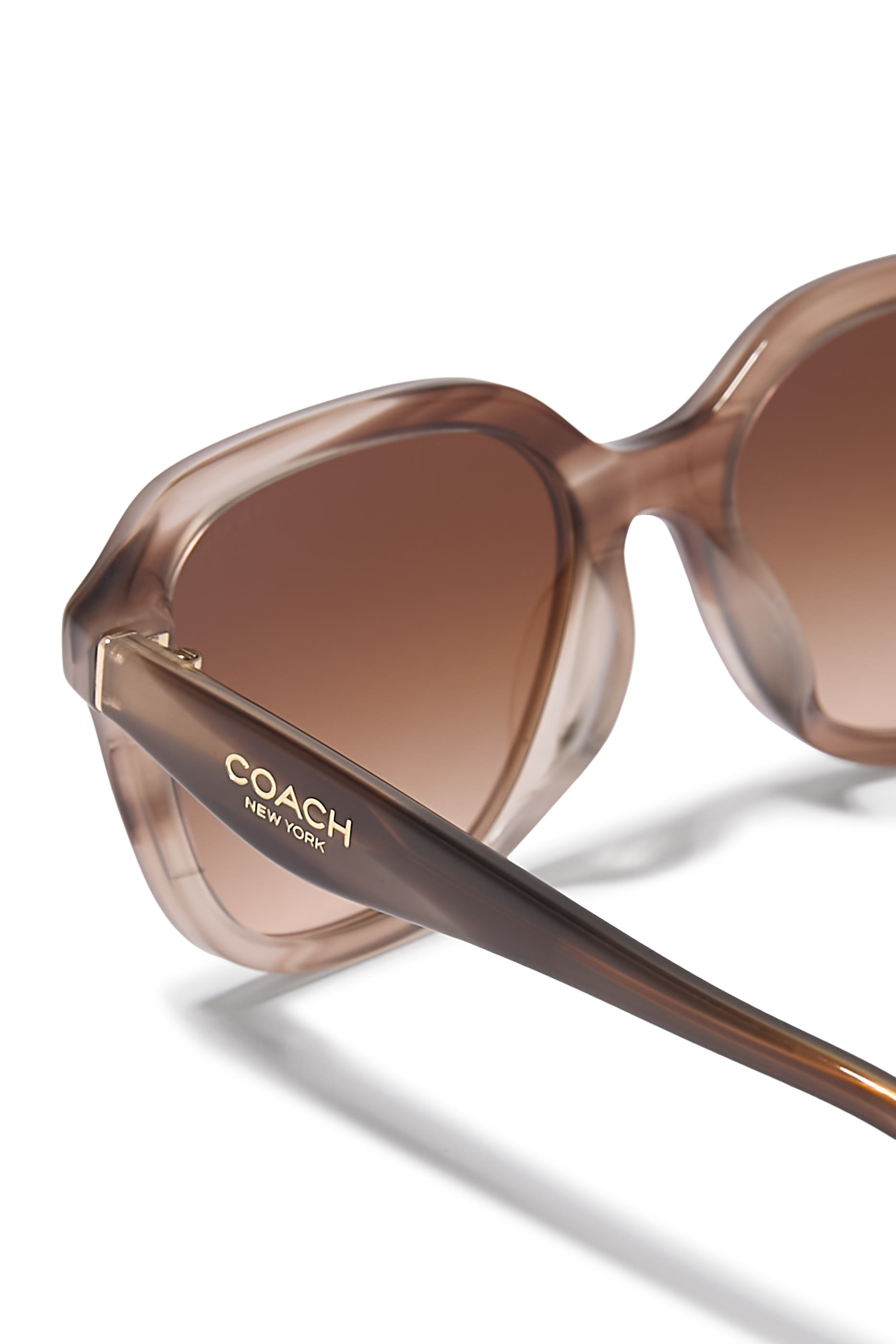 نظارة شمسية نيويورك بإطار مربع وذراع رفيعة