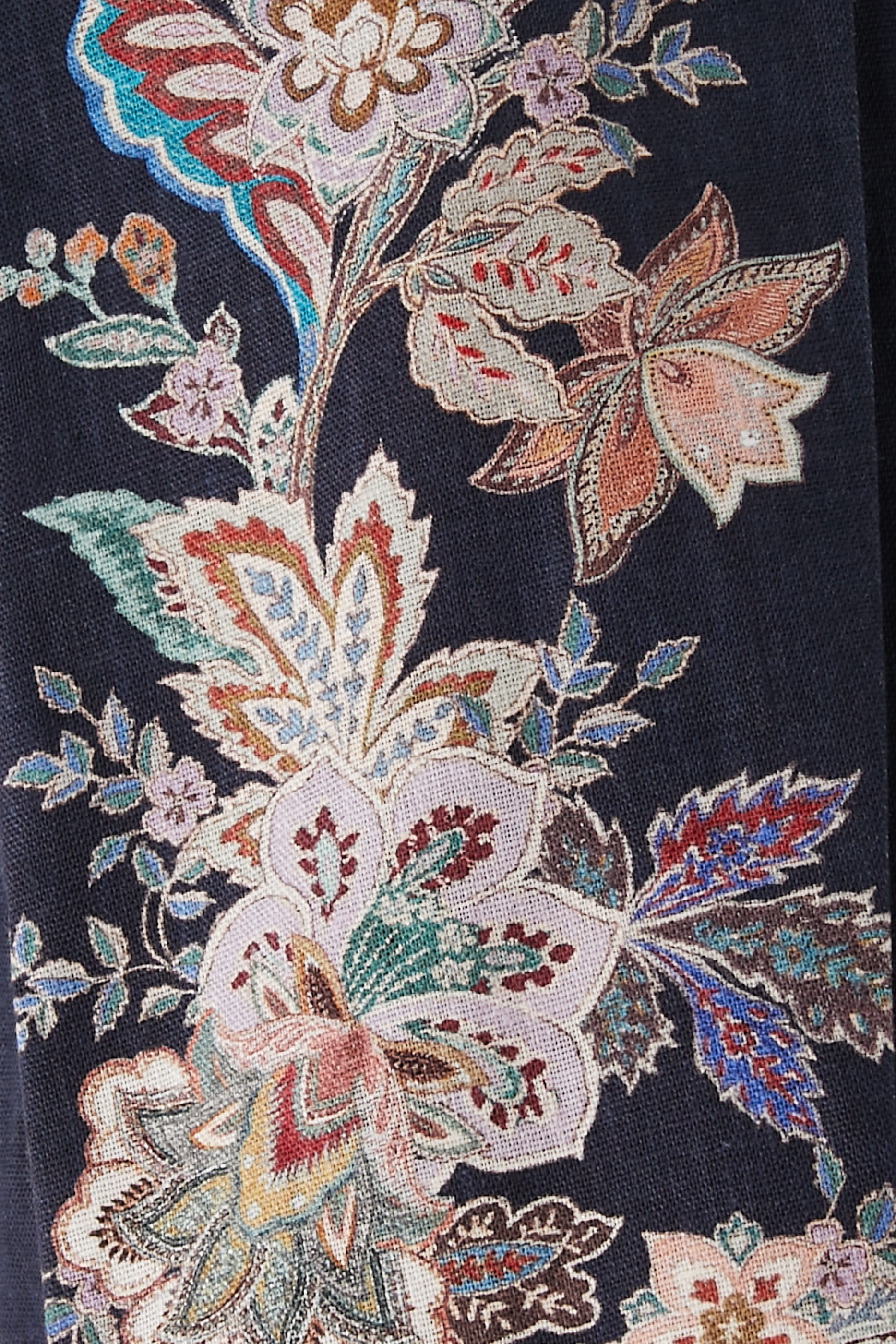 شورت ريانون بطيات