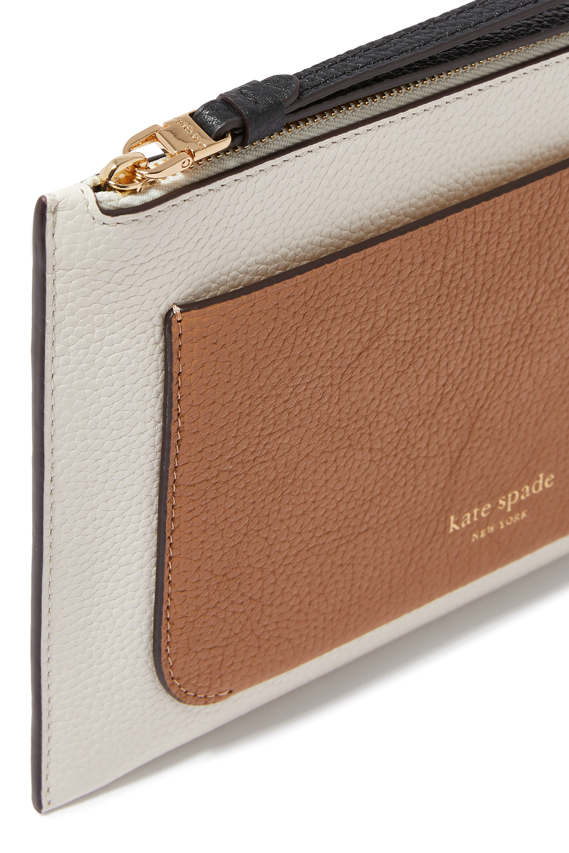 محفظة آفا بتصميم مقسم بألوان