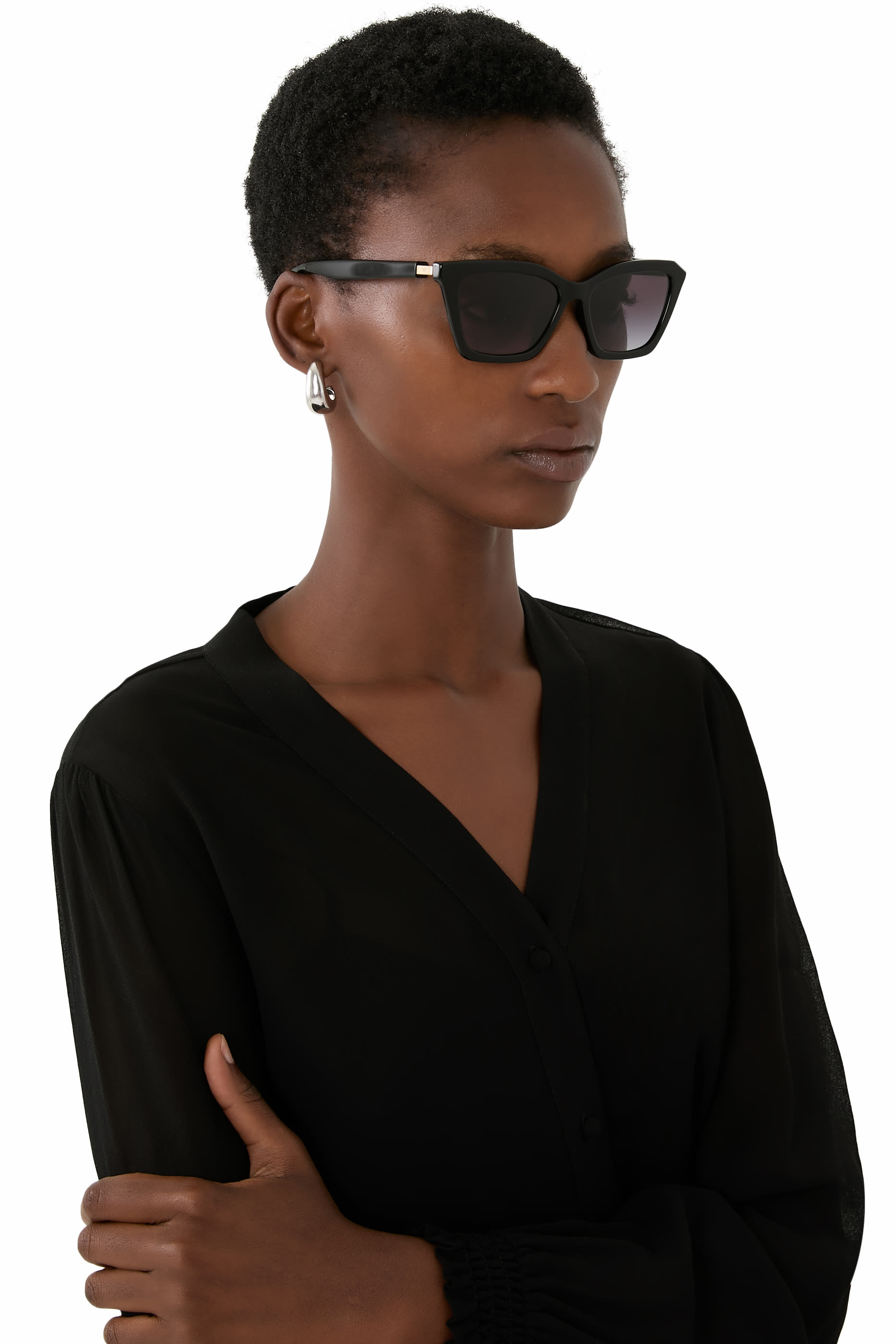 نظارة شمسية بتصميم فراشة بشعار الماركة