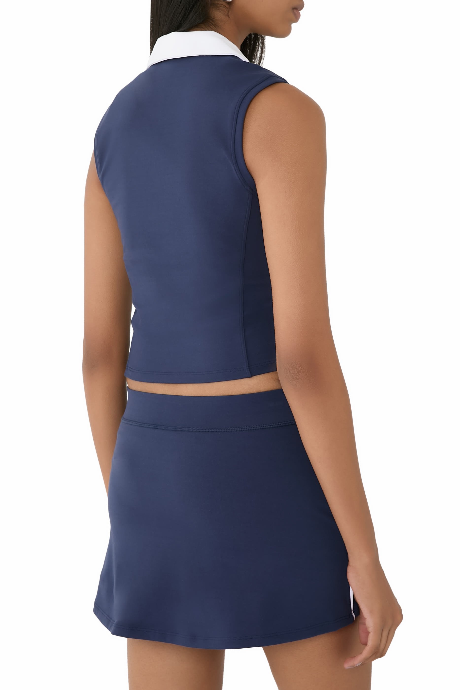  فيست بولو رياضي مزين بشعار الماركة