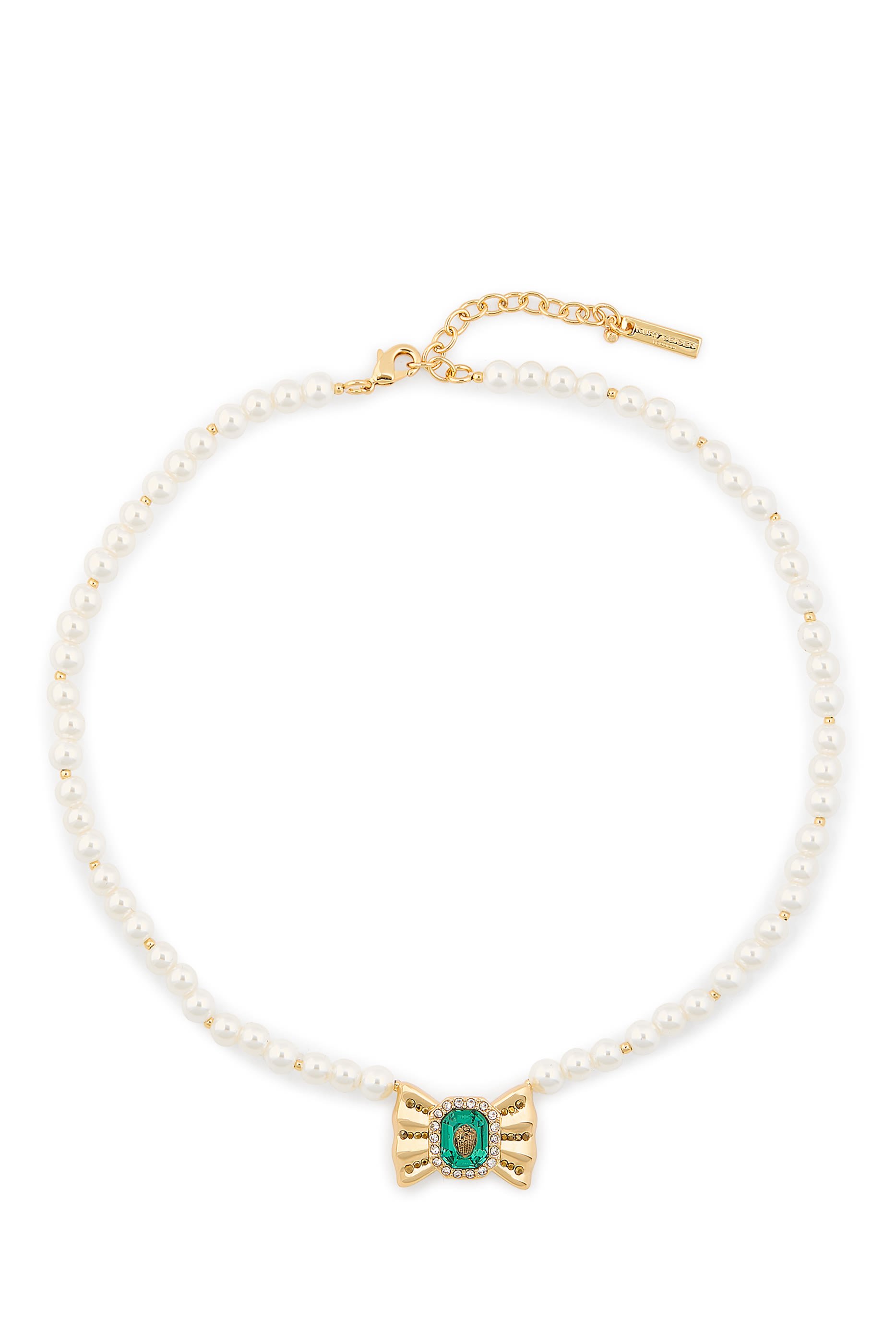 قلادة مرصعة بلؤلؤ بحلية بتصميم فيونكة