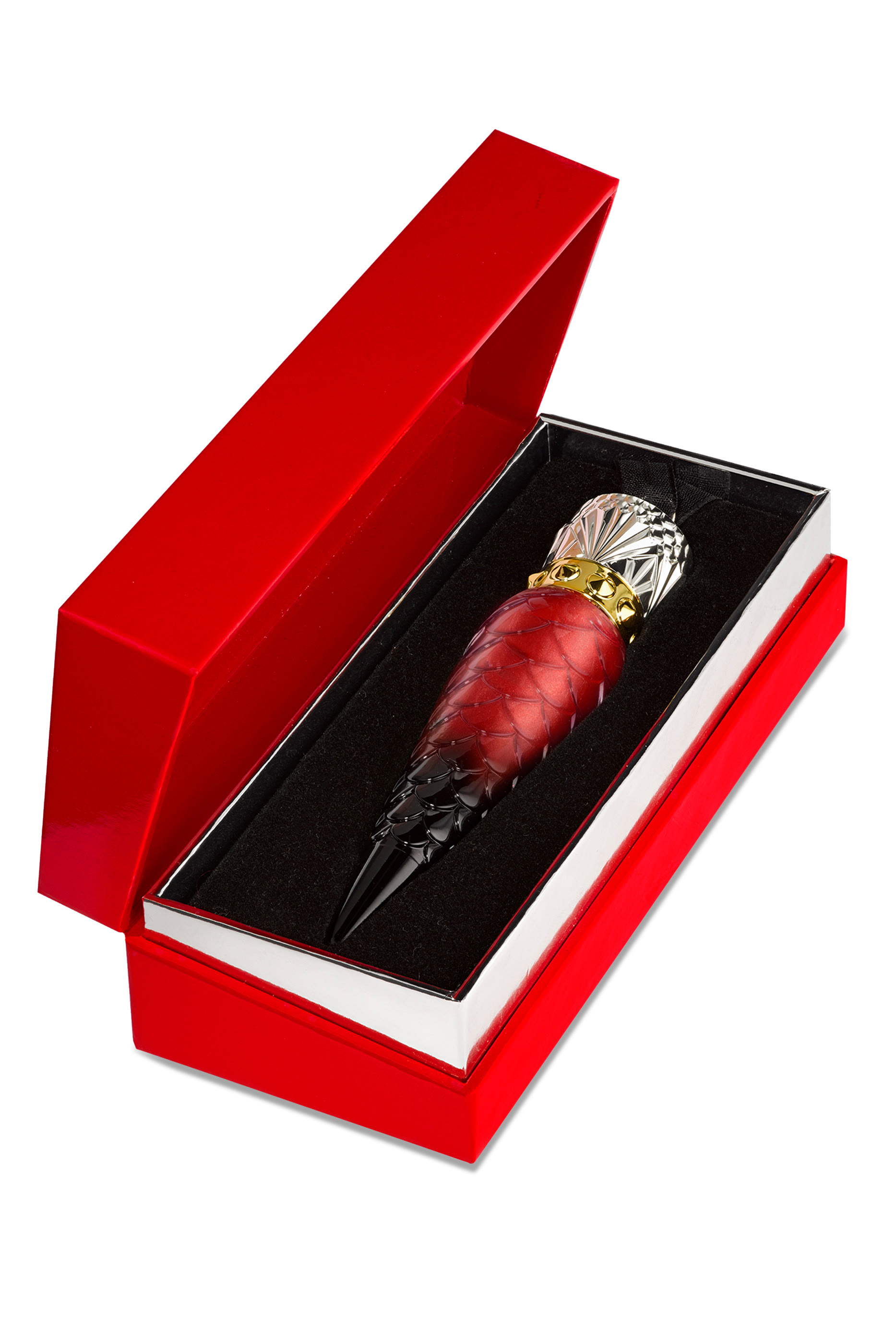 أحمر شفاه يتركيبة سائلة غير لامعة