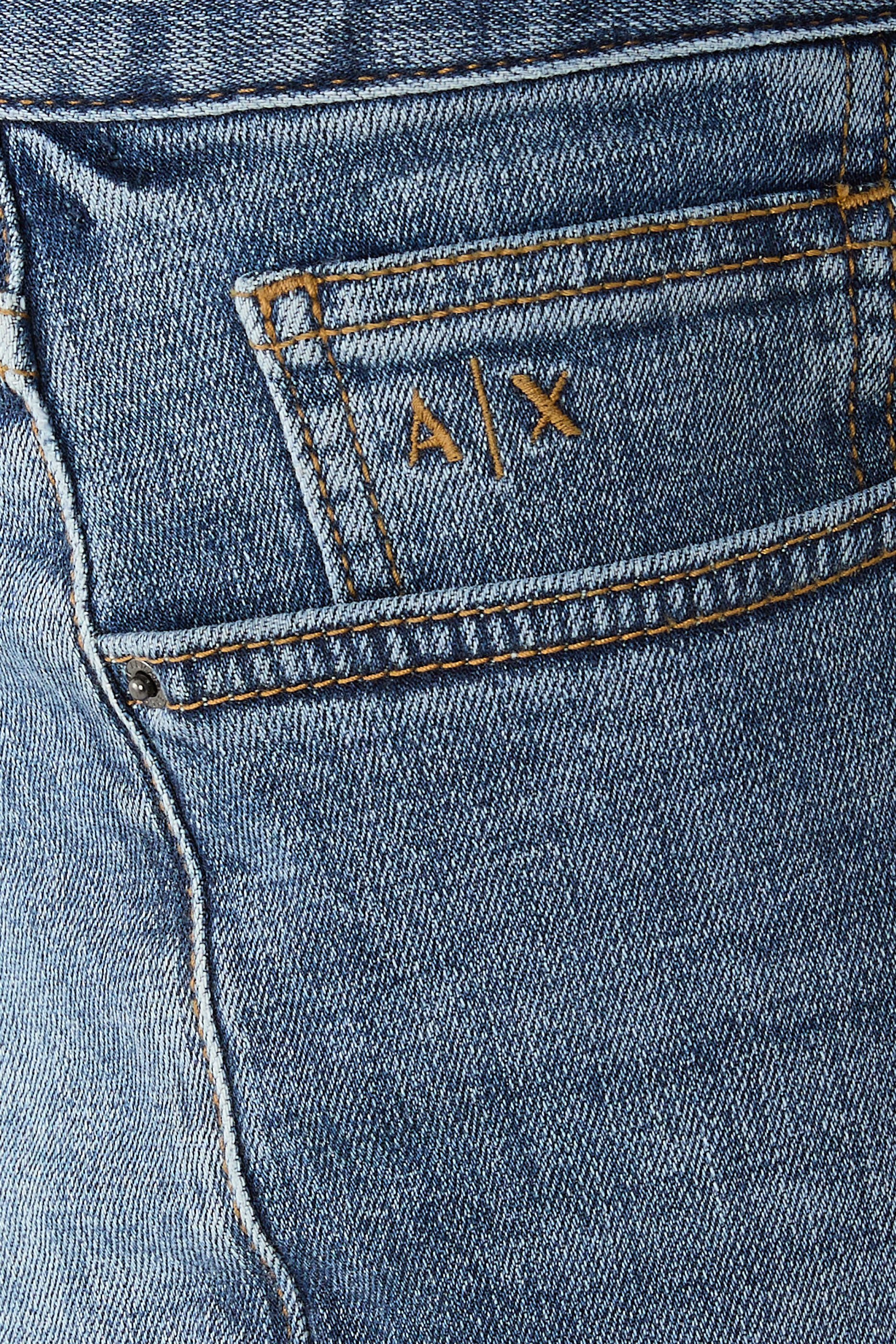 بنطال جينز وان بلوك أب بقصة ضيقة