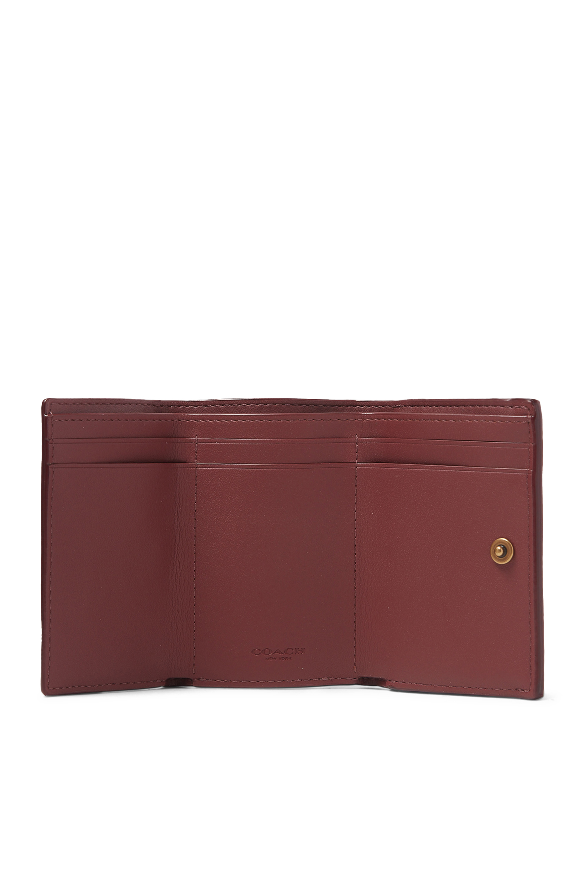 محفظة صغيرة ثلاثية الطيات