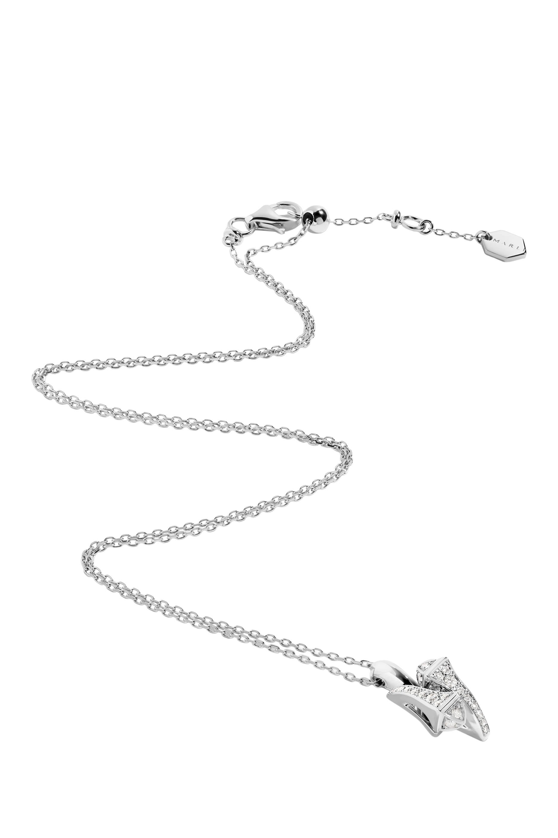 قلادة كليو بدلاية هاجي مرصعة بالماس ذهب أبيض عيار 18