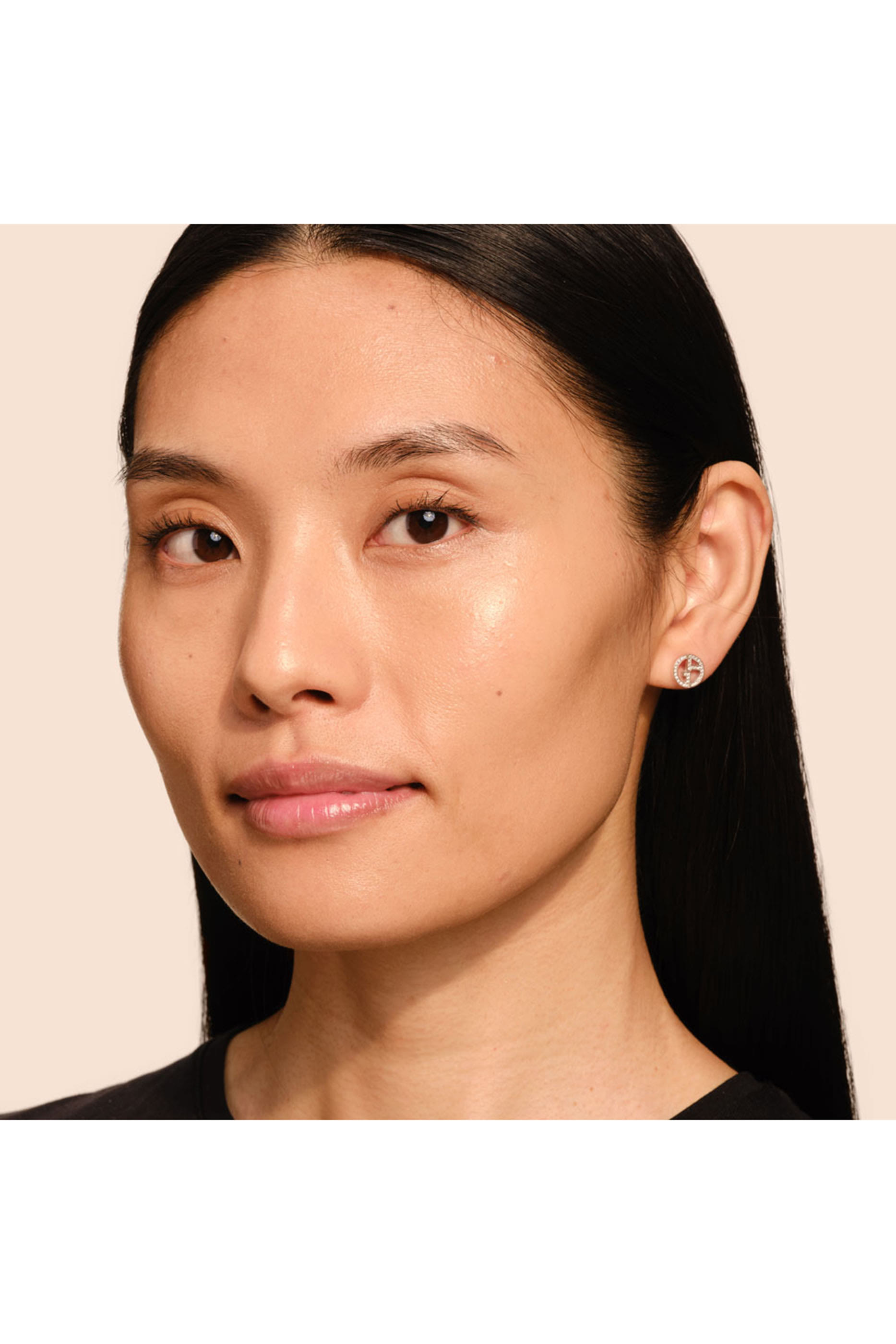 ملون العناية بالبشرة يدوم طويلا