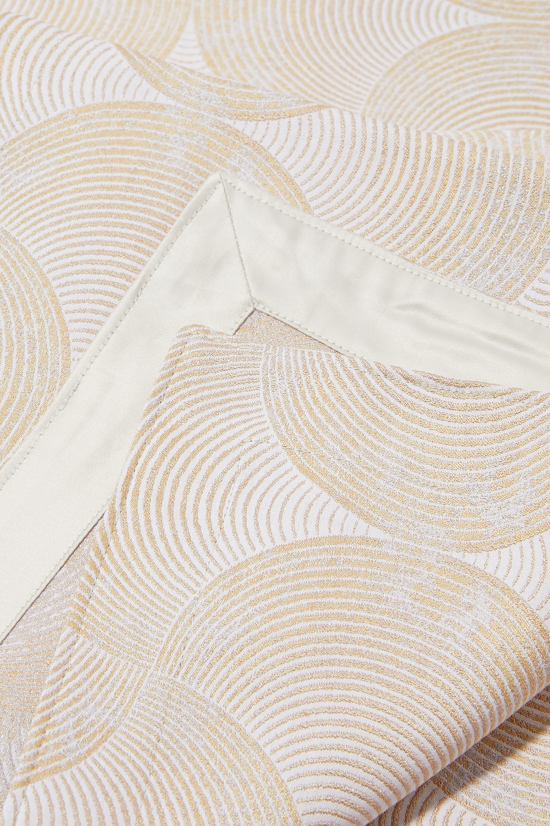 غطاء سرير كافيار