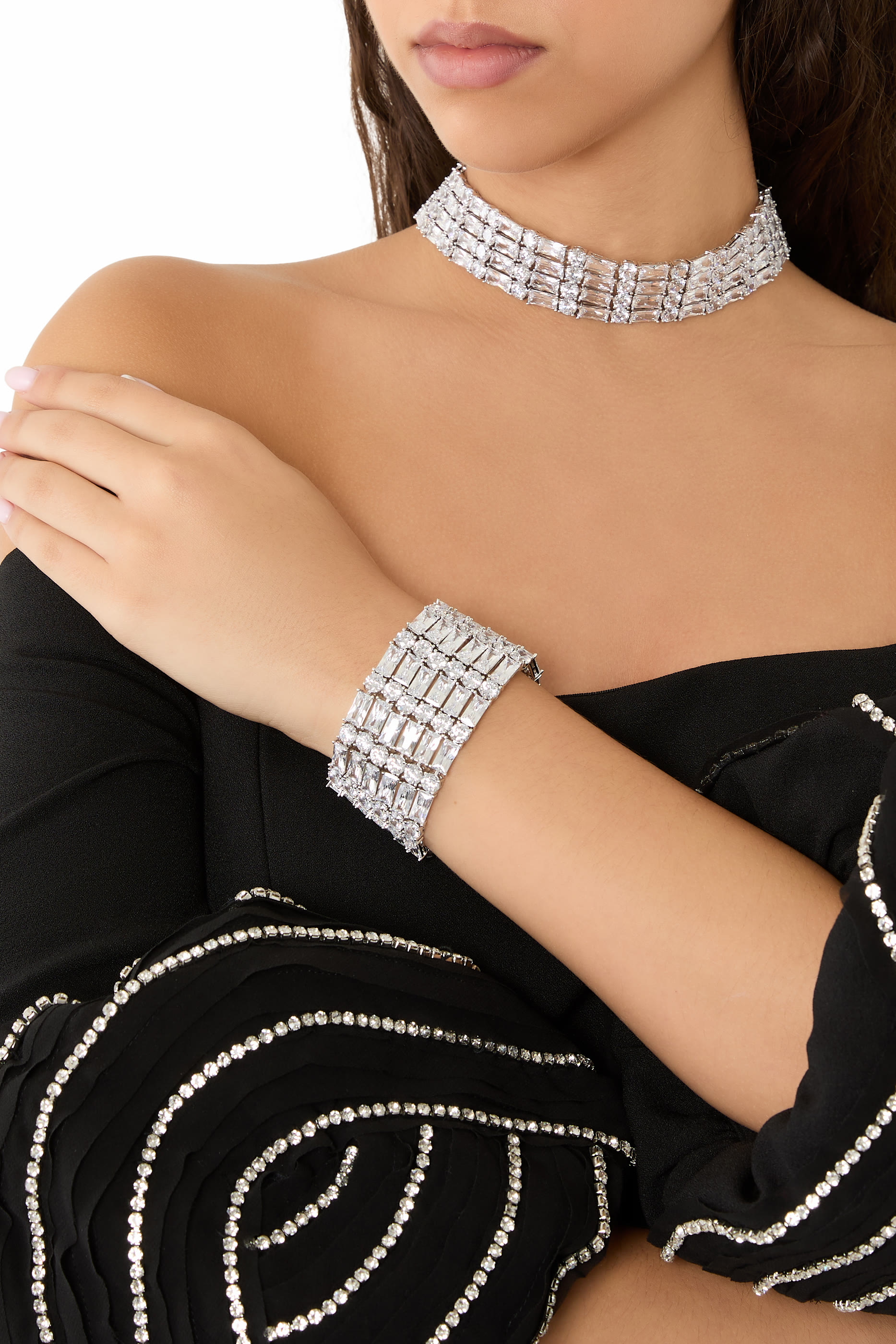 سوار مرصع بالكريستال