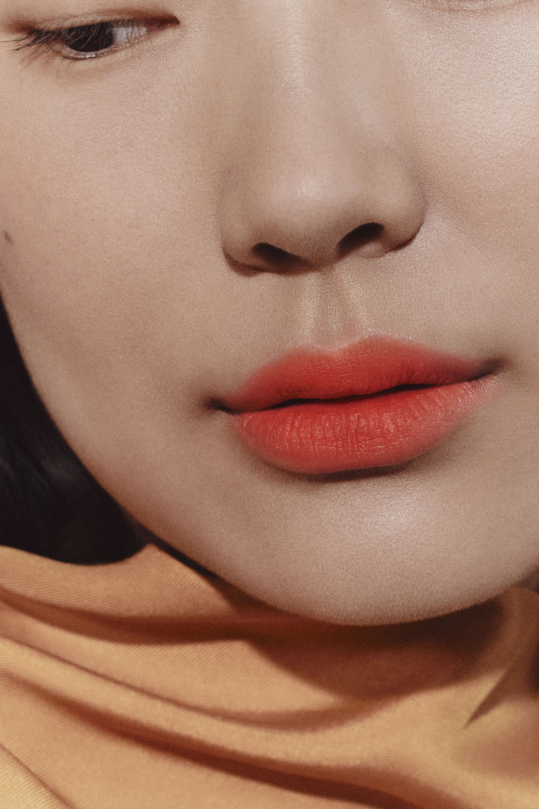 أحمر شفاه Rouge H غير لامع