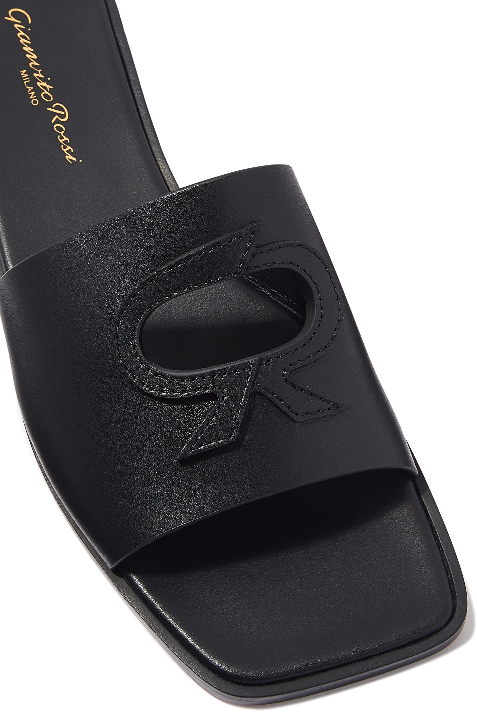 صندل إيبلا بكعب مسطح