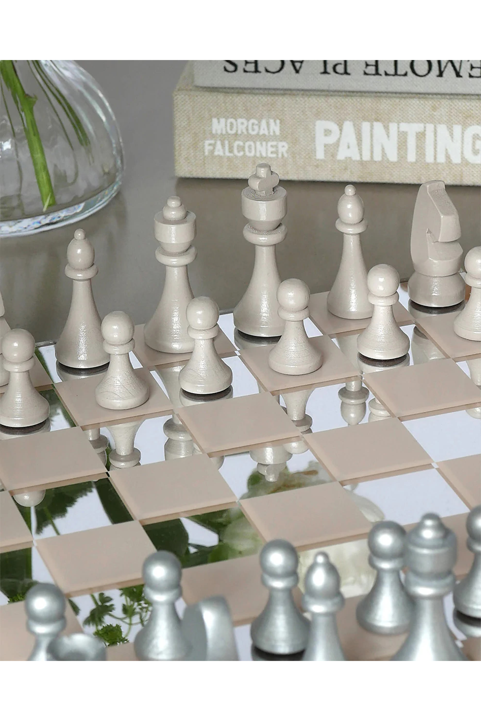 لعبة شطرنج بلوح مرآة