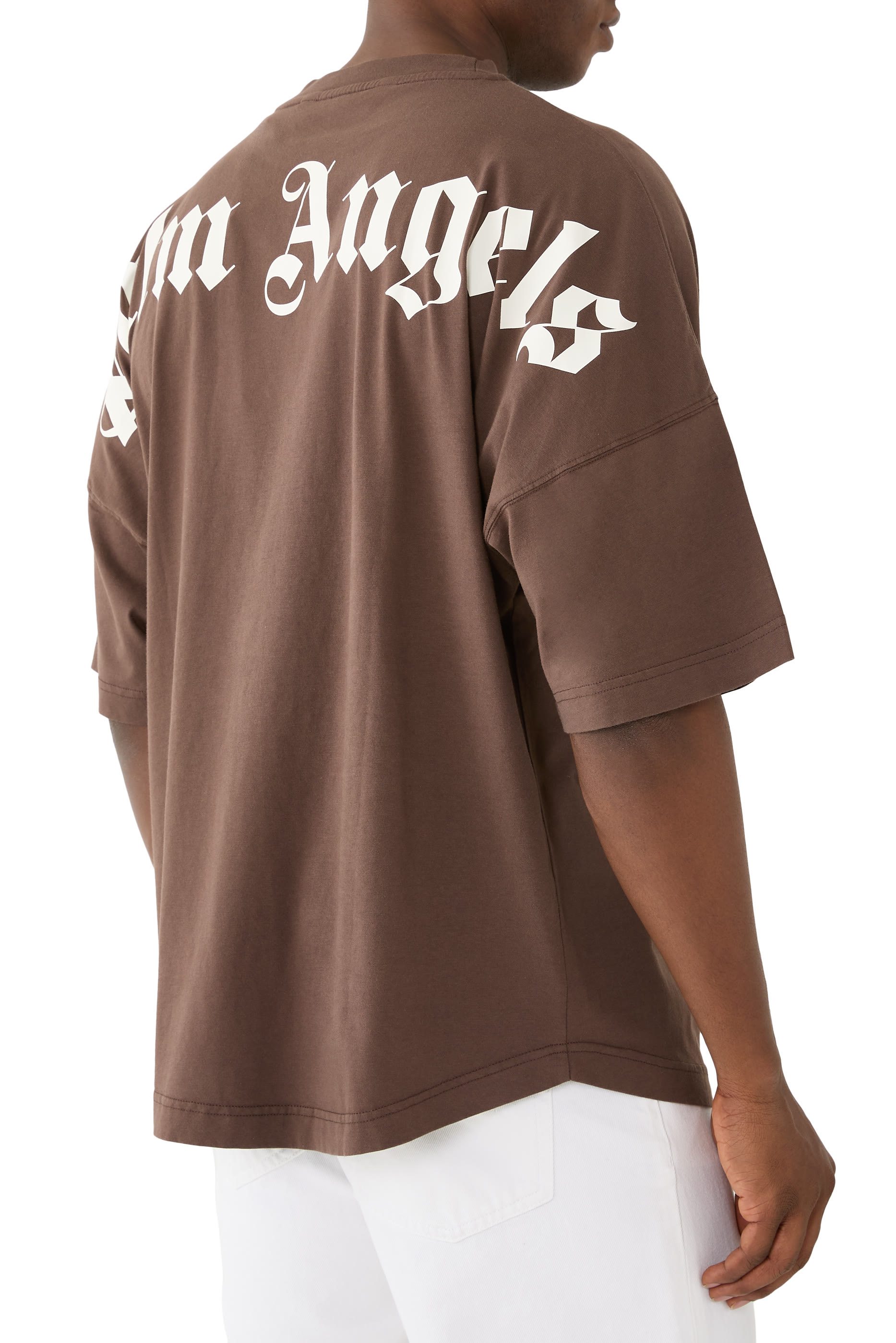 تيشيرت بشعار الماركة الكلاسيكي