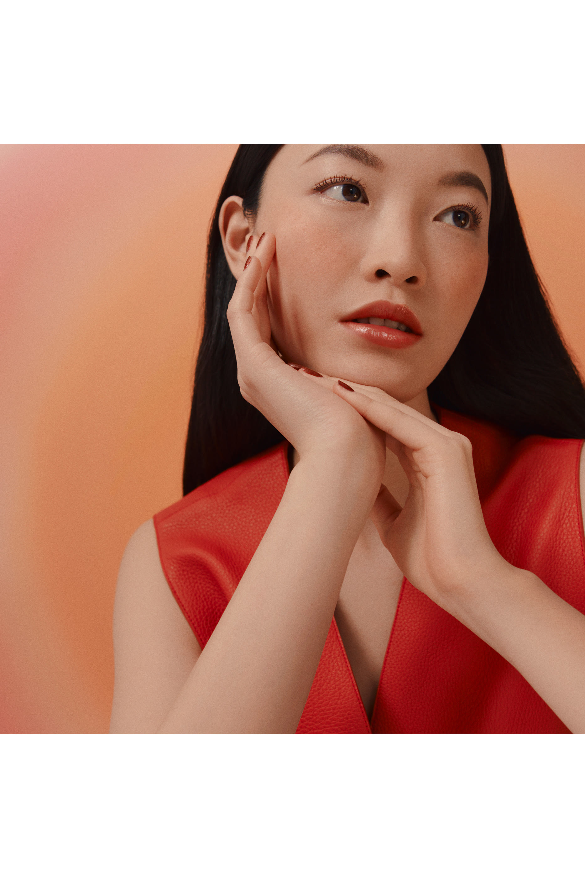 بودرة Soleil d&rsquo;Herm&egrave;s, Sun-Kissed Healthy Glow Powder للوجه والخدود، بإصدار محدود