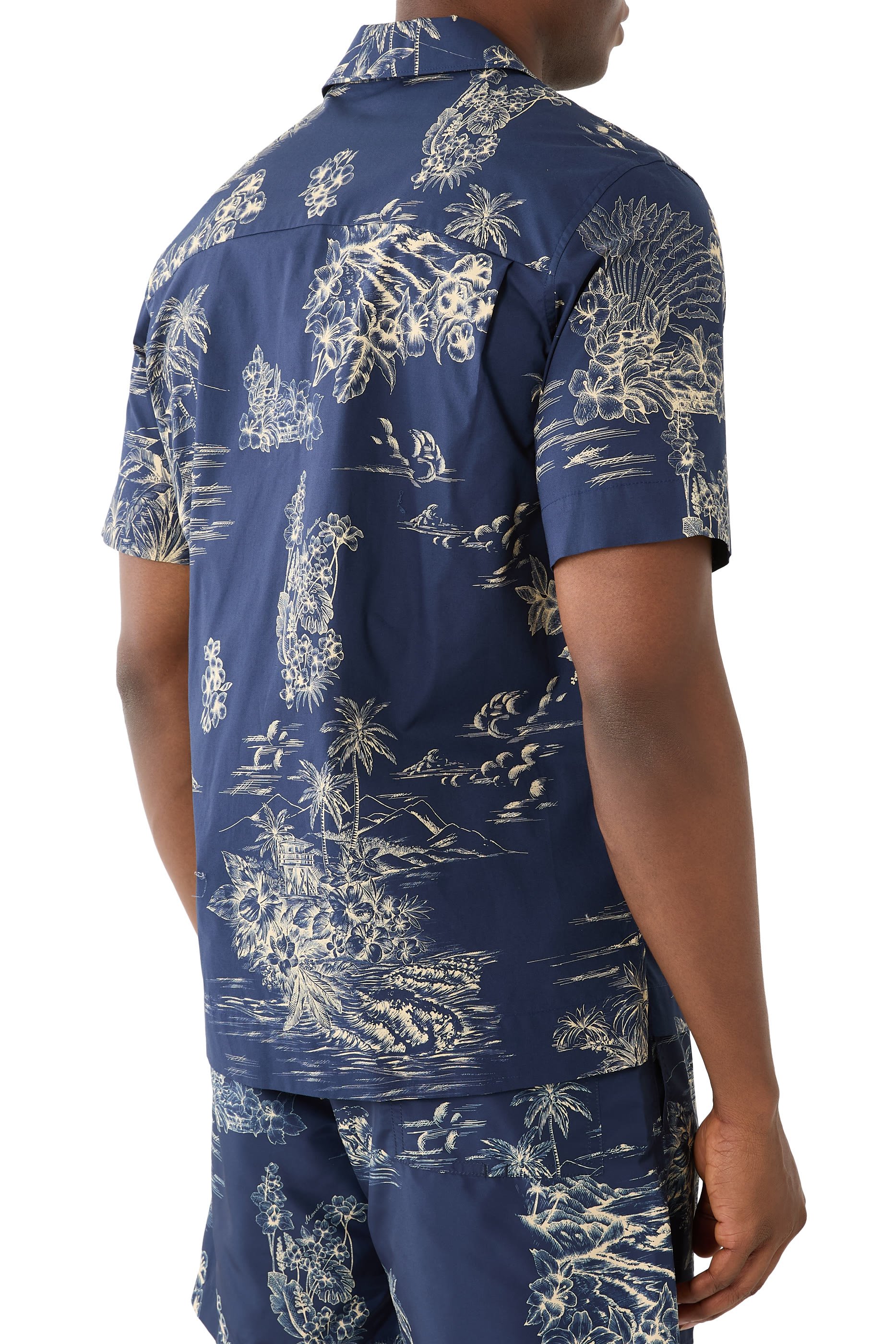 قميص بطبعة أزهار