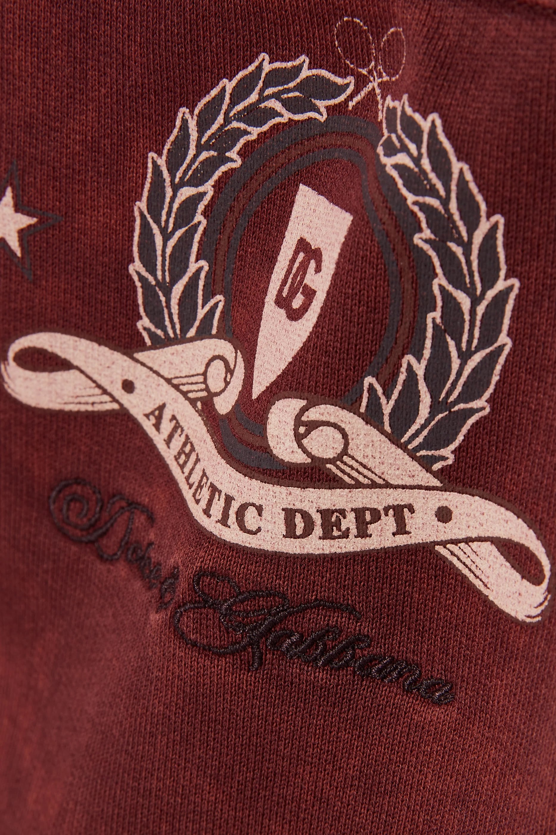 شورت مطرز بشعار الماركة للأطفال