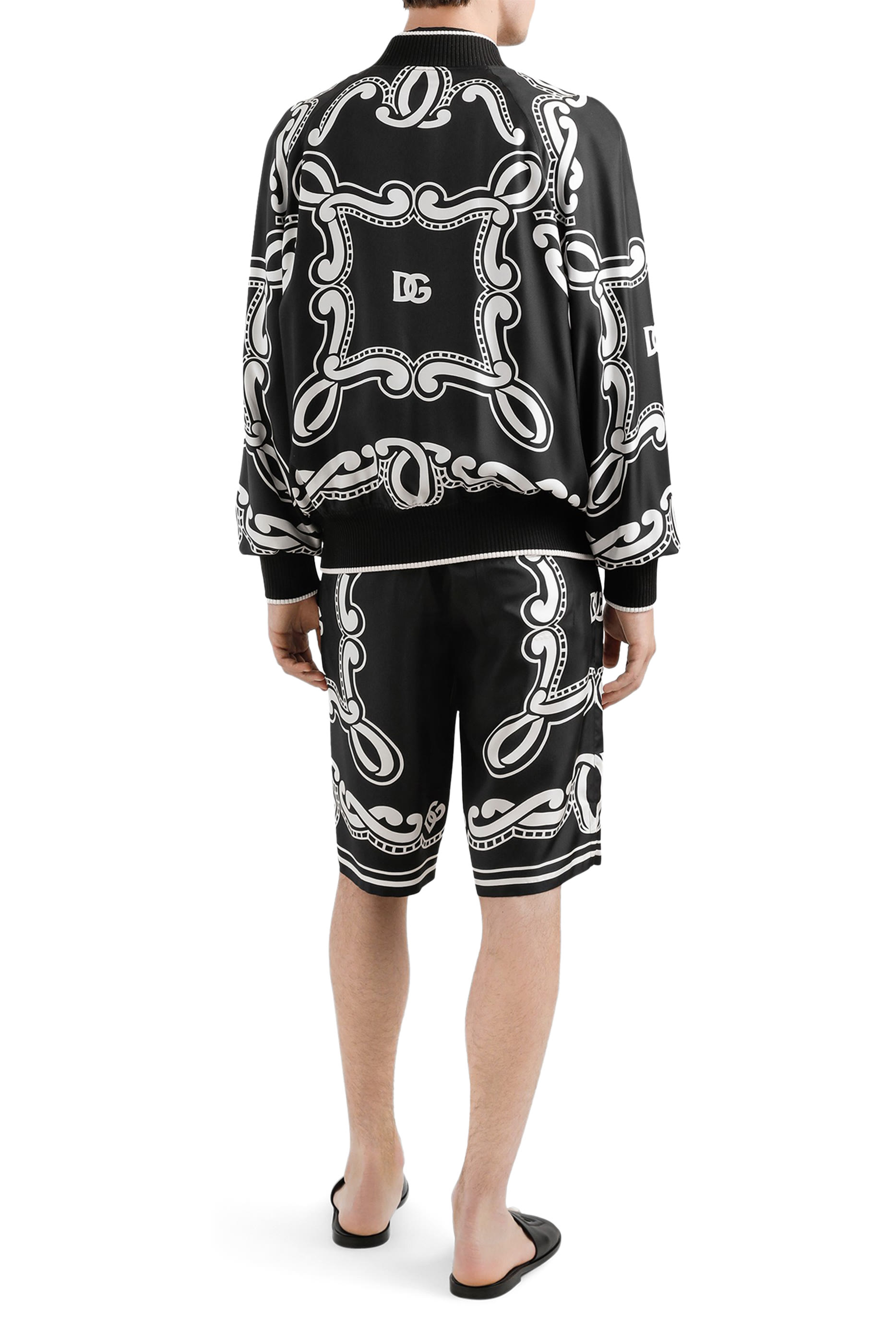 شورت بطبعة باندانا حرير