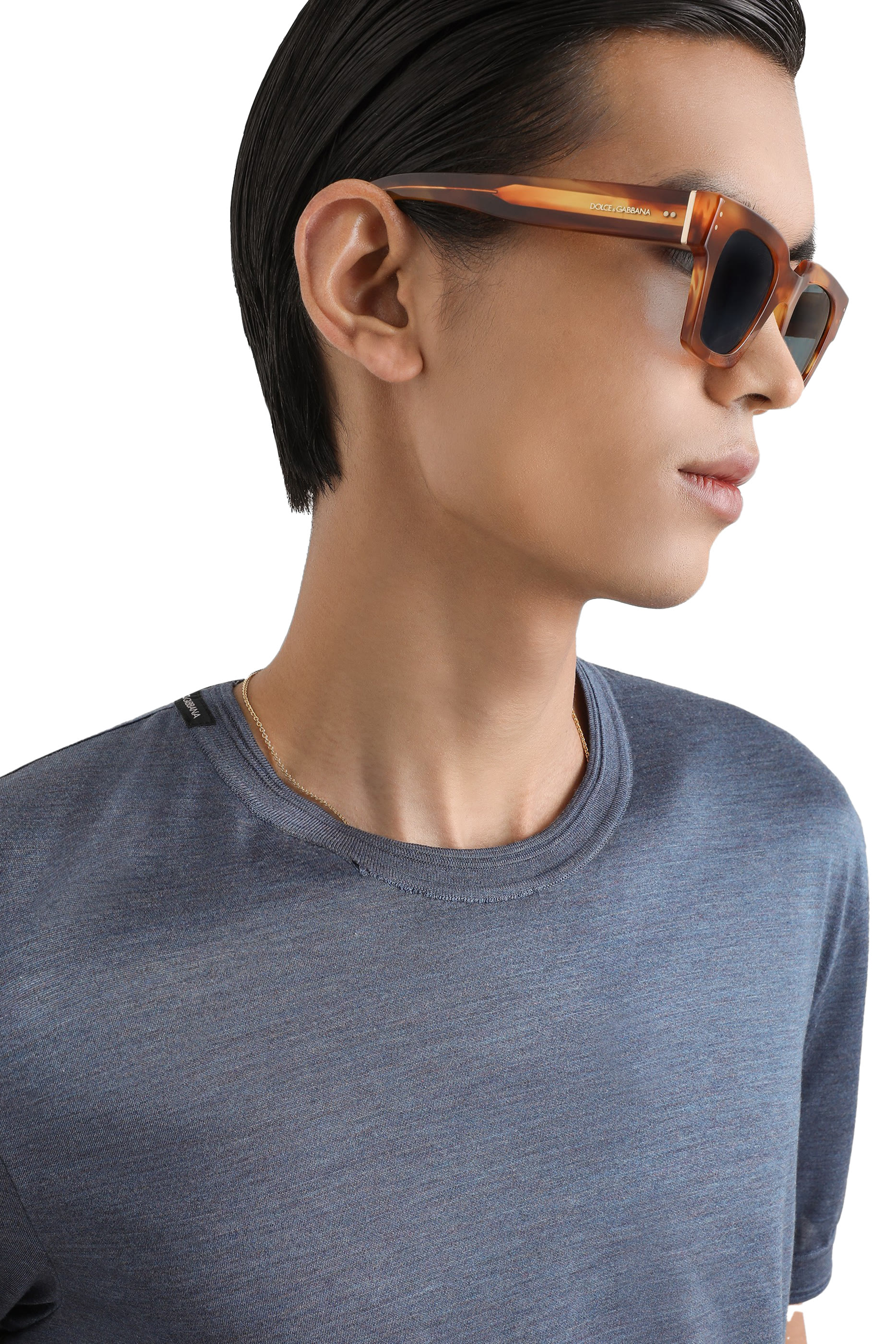 تيشيرت بأكمام قصيرة حرير