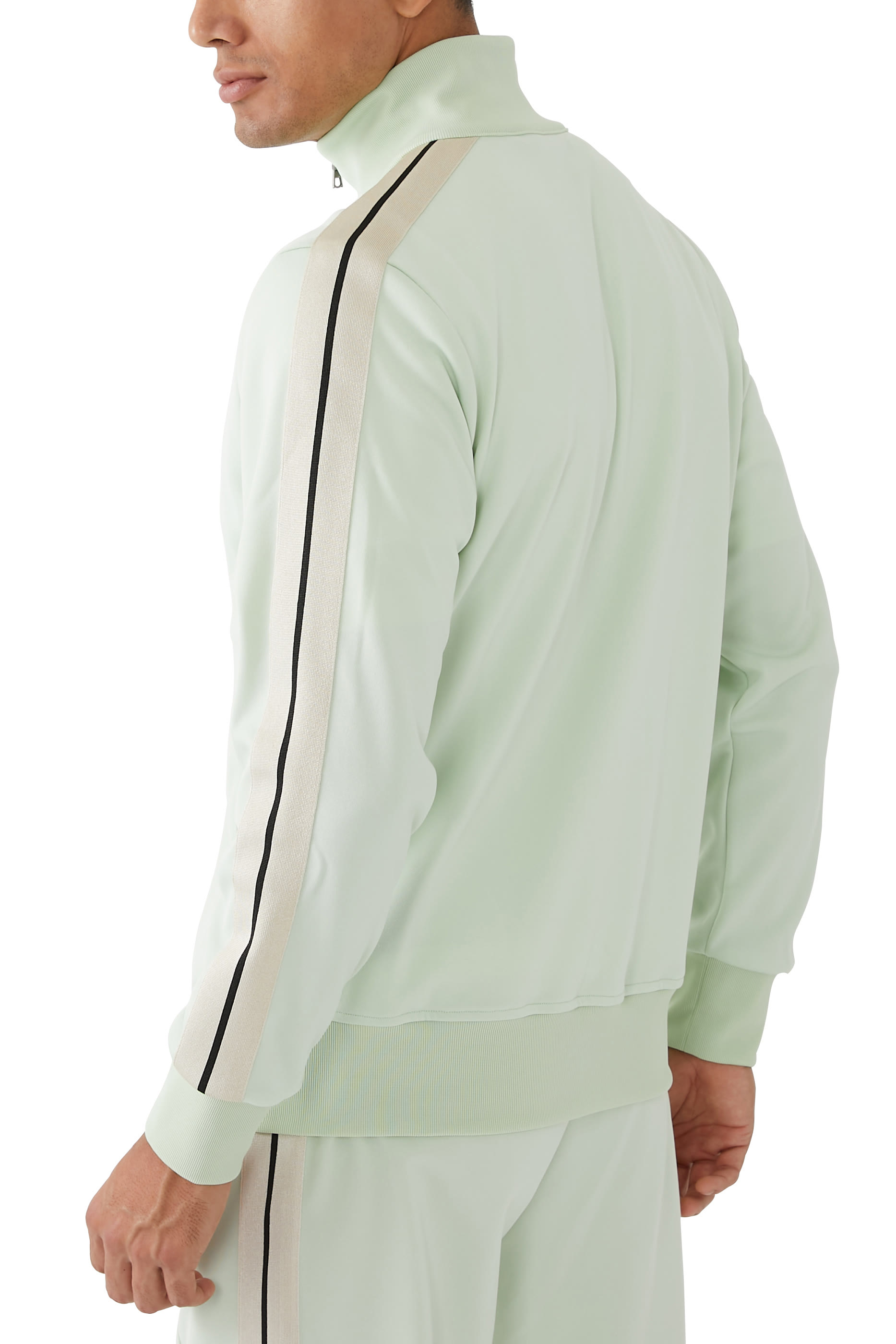 جاكيت رياضي بشعار الماركة الكلاسيكي