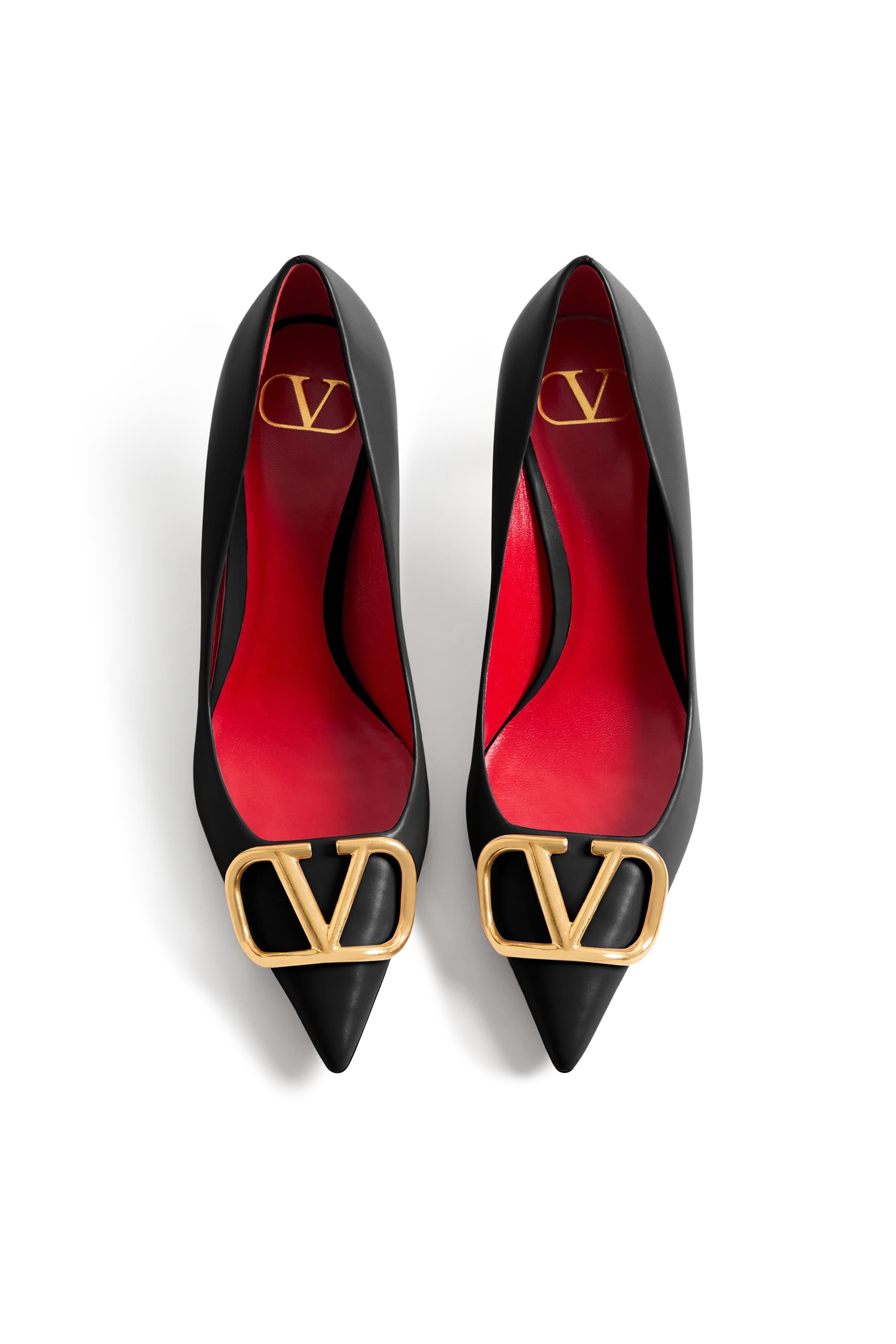 حذاء كلاسيك 80 بشعار الماركة 