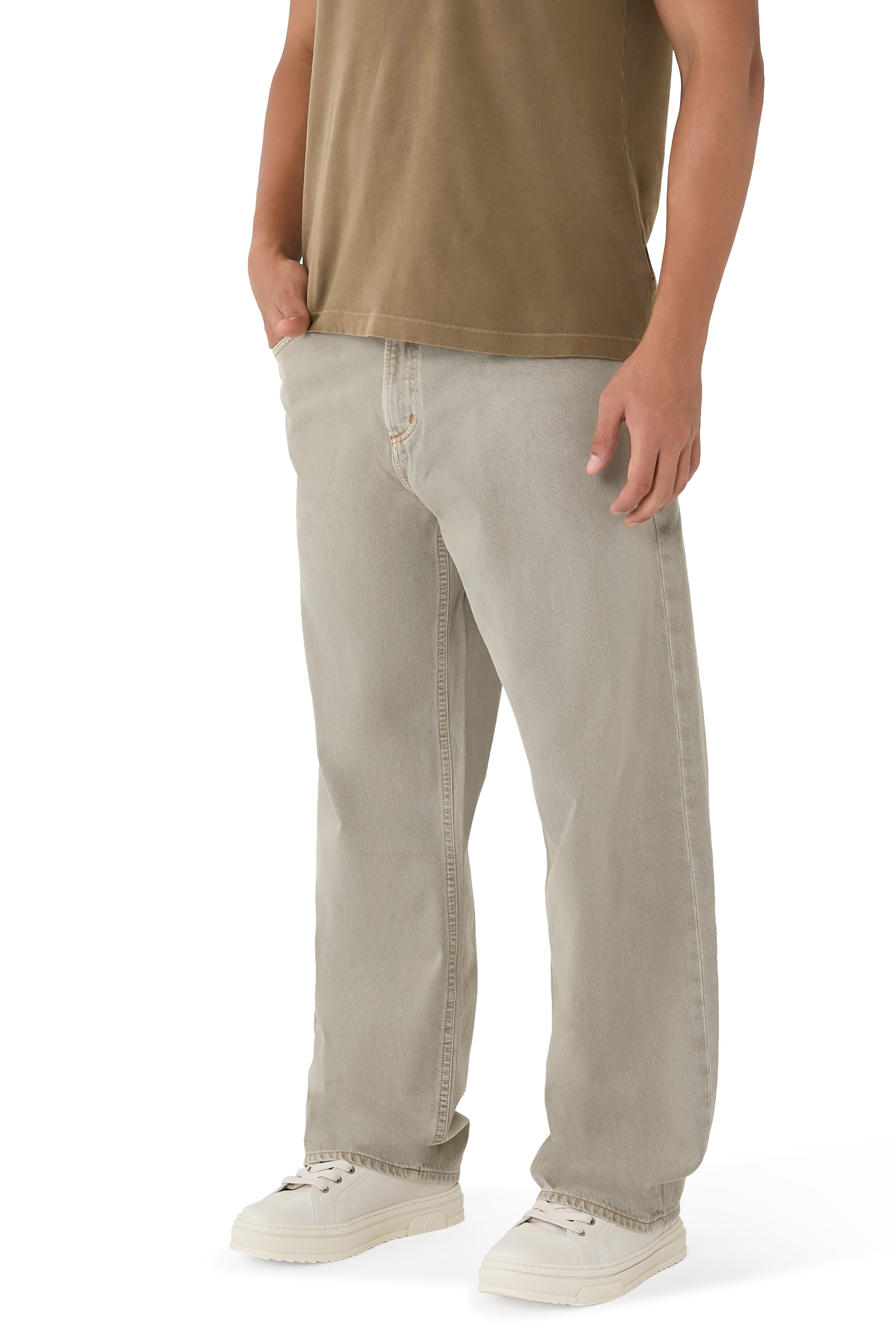 سنيكرز اتش تي ان بكاحل منخفض وتفاصيل ممزقة