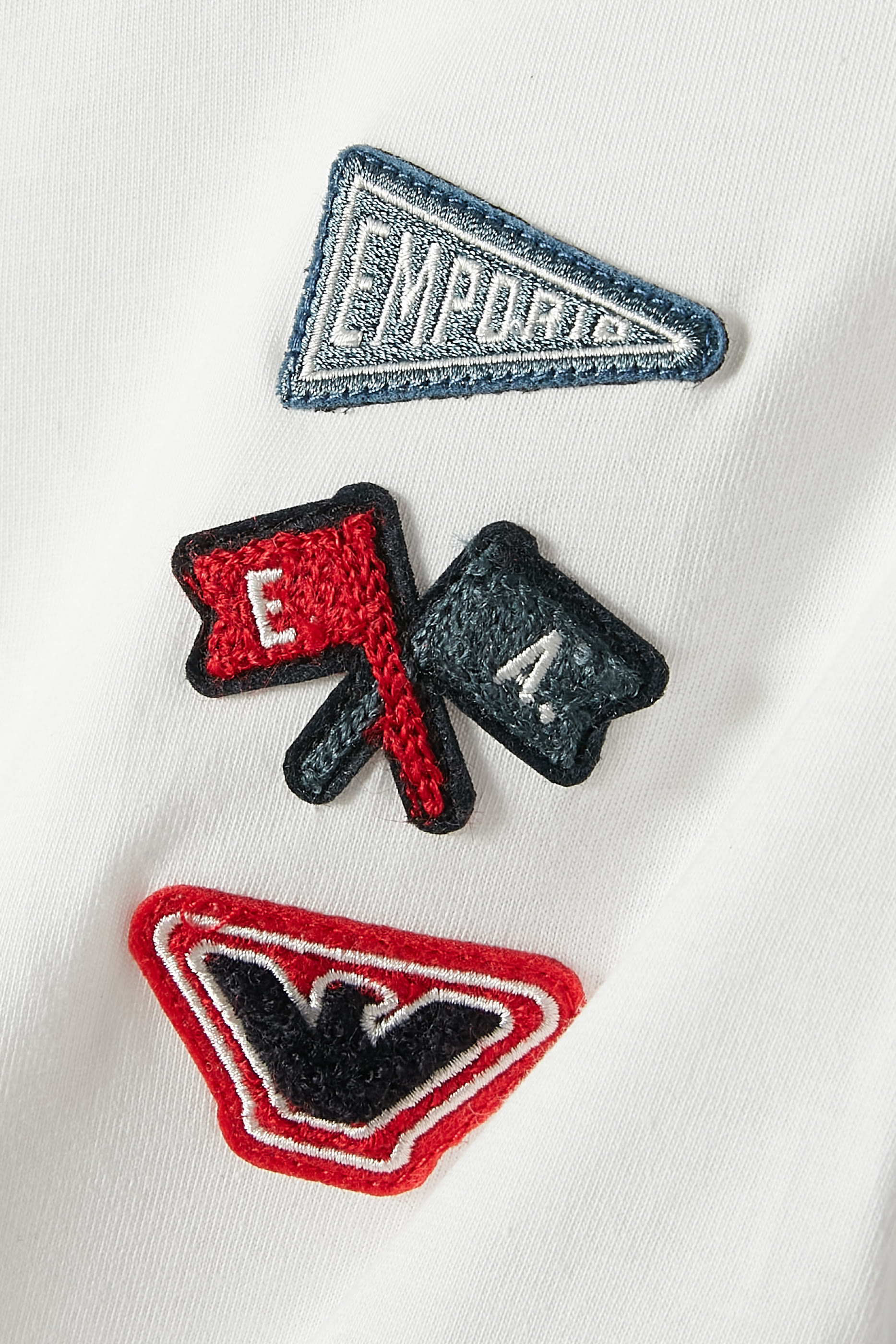 تيشيرت بشعار الماركة جرسيه للأطفال