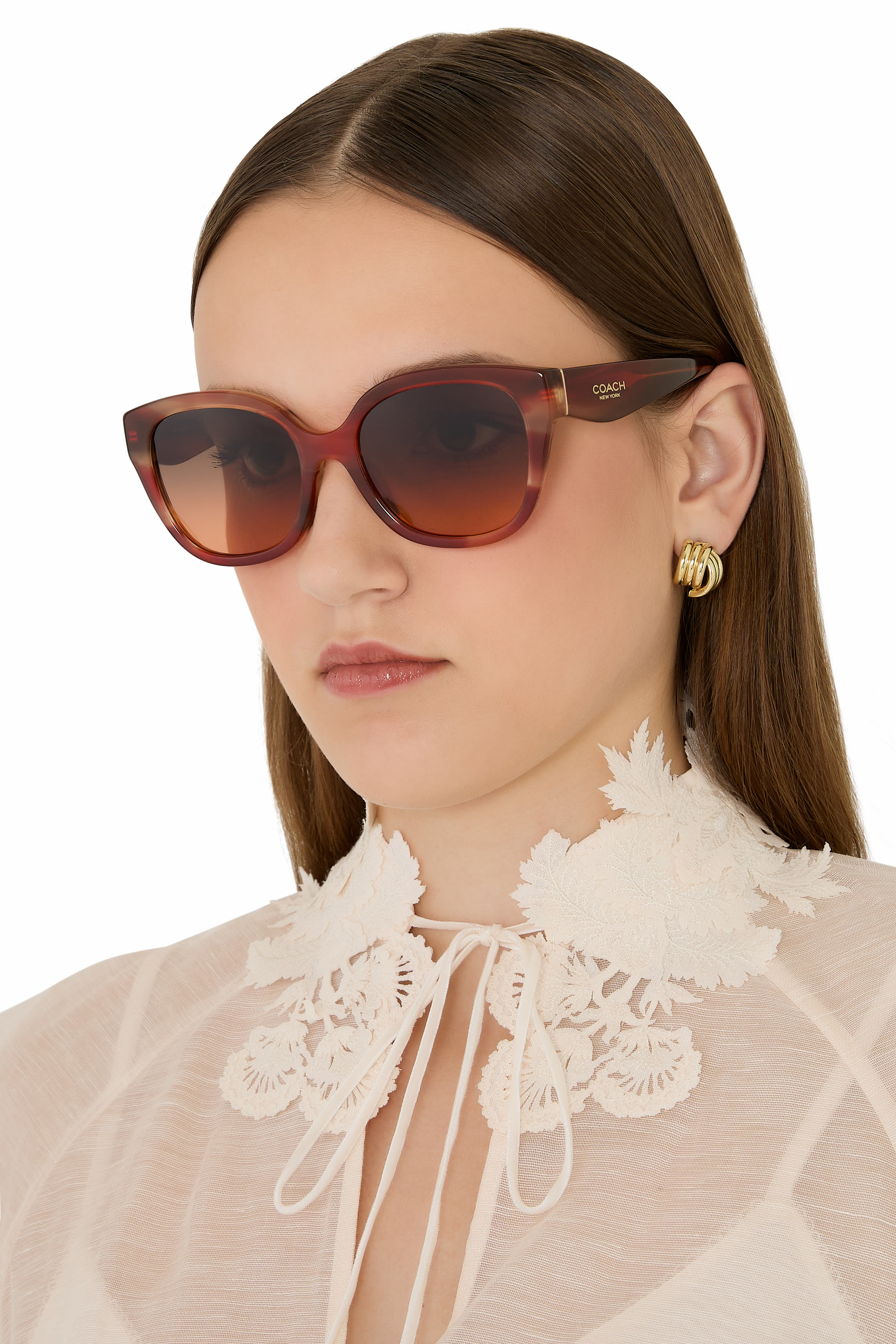 نظارة شمسية ويفرر بإطار وذراع مزين بتفاصيل ان واي 