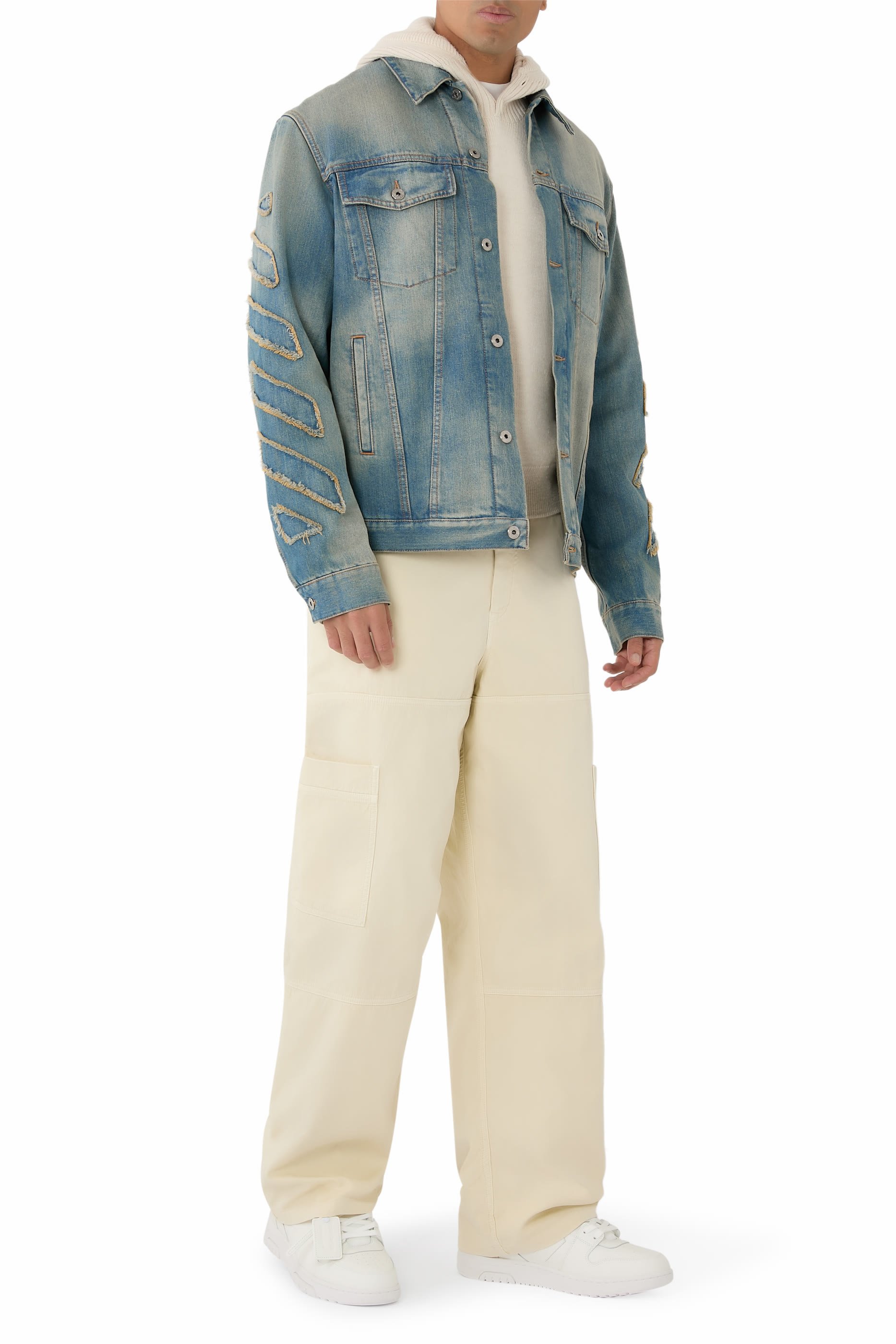 سنيكرز اوت اوف اوفيس