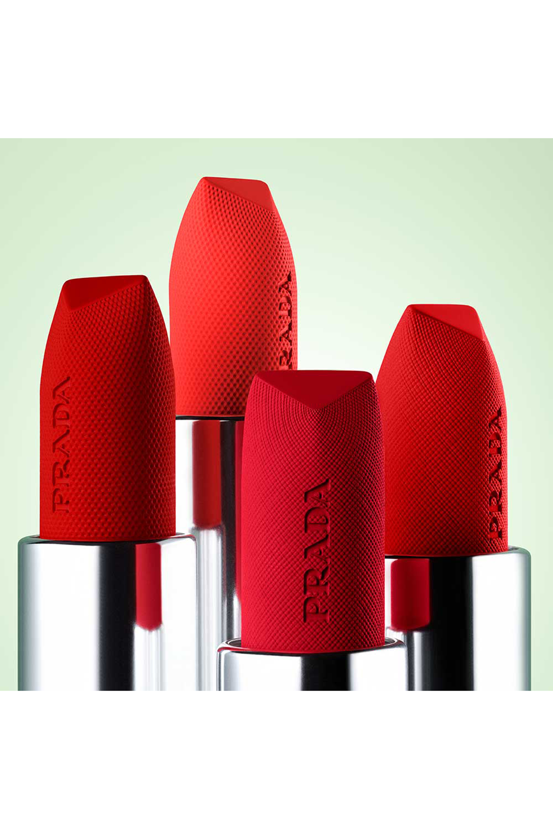 أحمر شفاه مونوكروم هايبر غير لامع