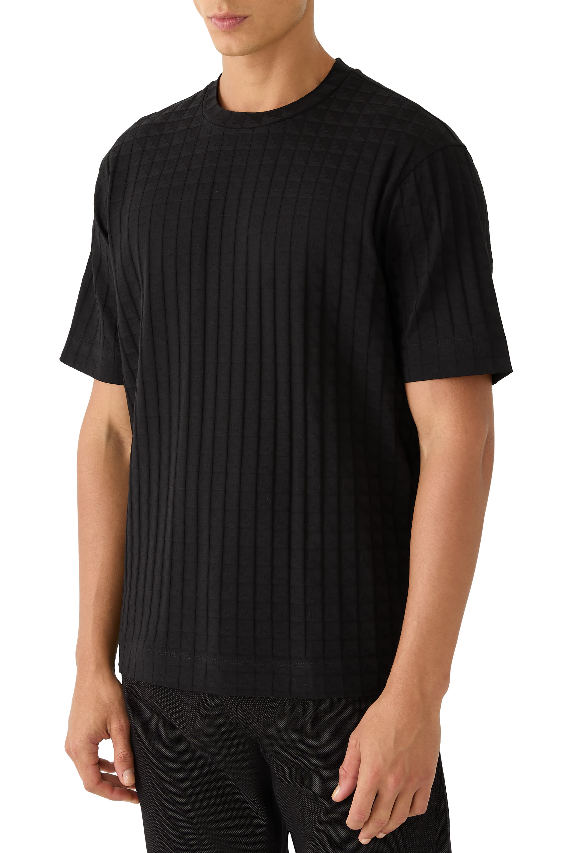 تيشيرت بشعار النسر بحجم صغير