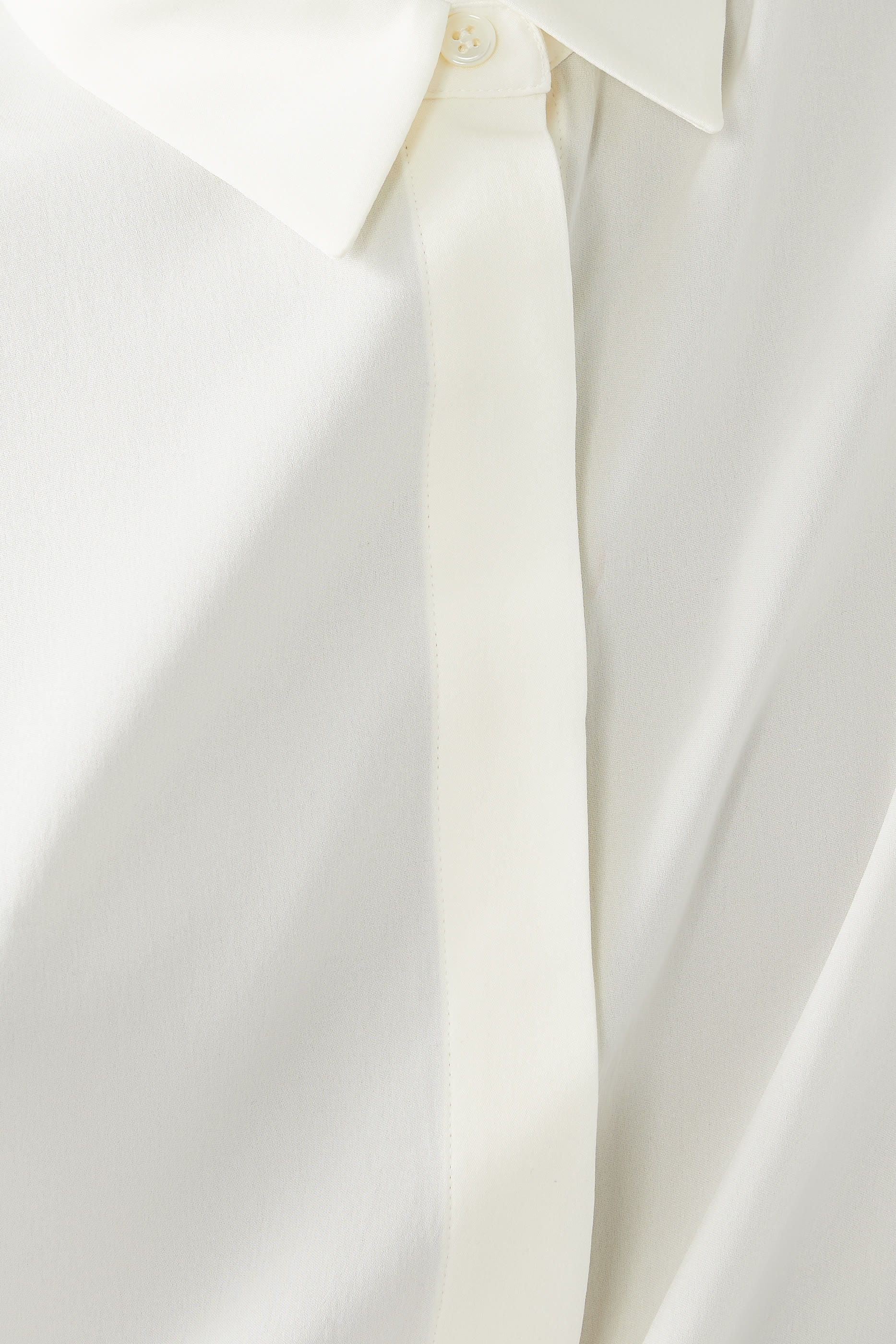 بلوزة تانيليس حرير بدون أكمام