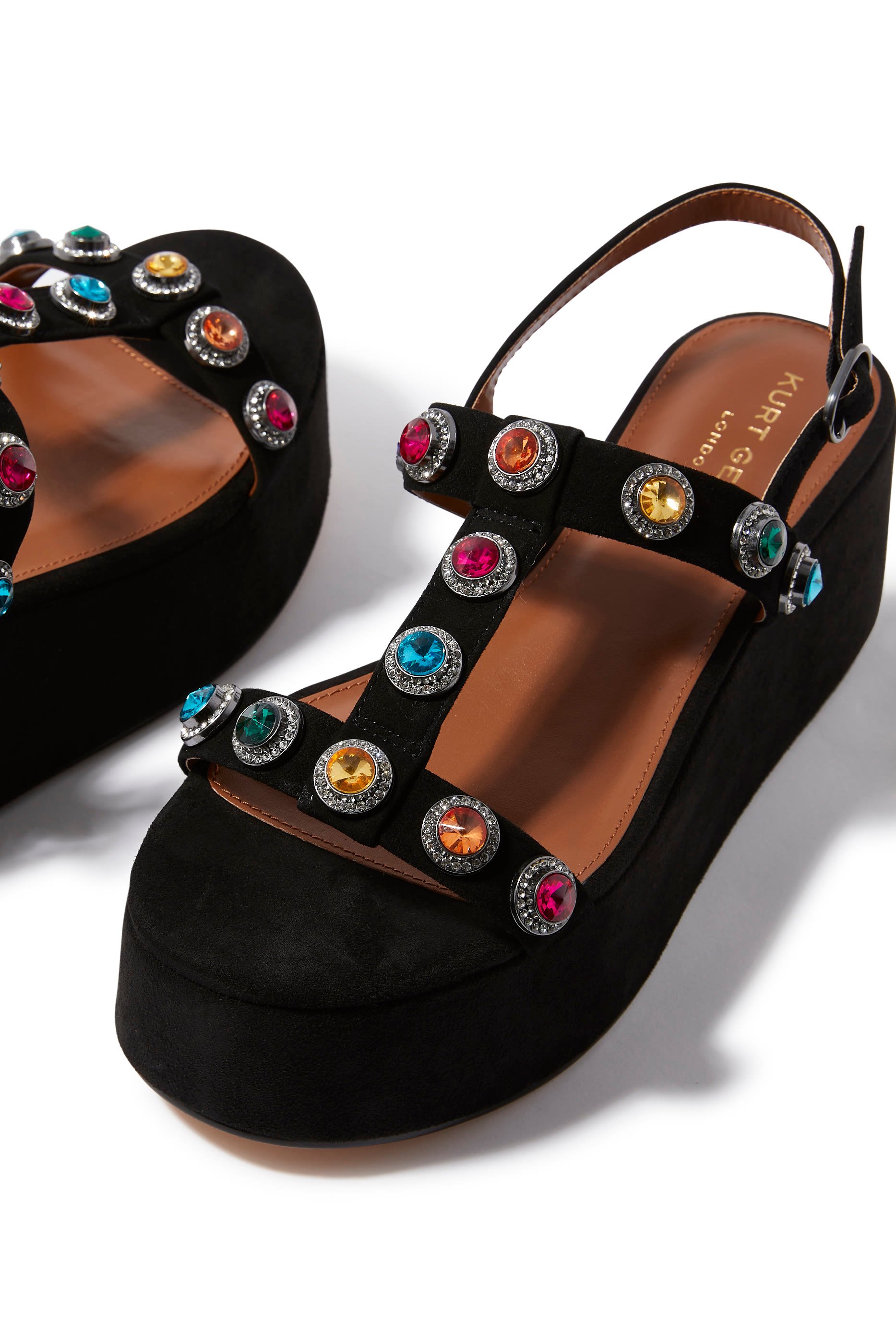 صندل أوكتافيا 50 بنعل سميك شمواه