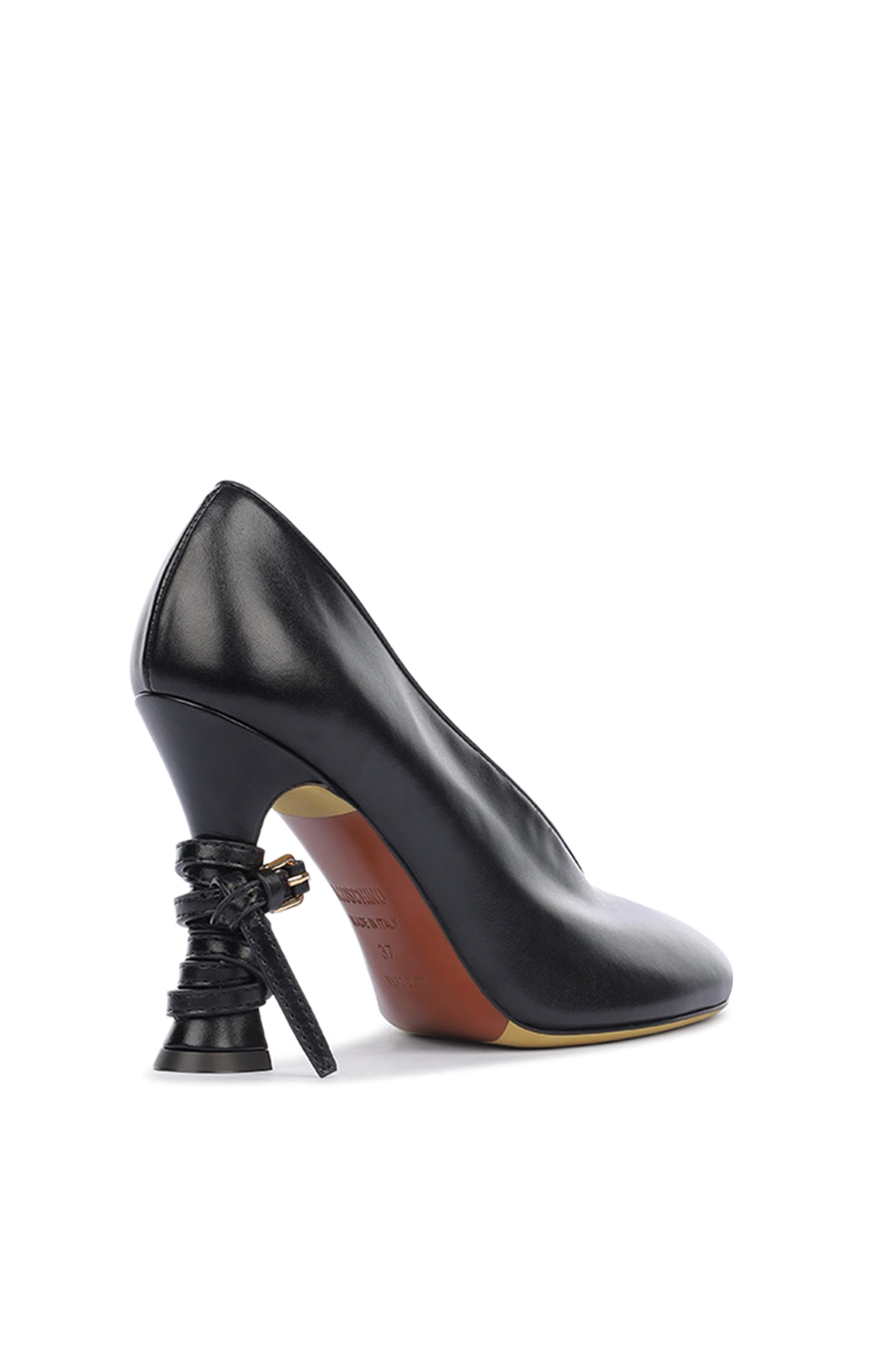 حذاء كلاسيكي تاي مي 100