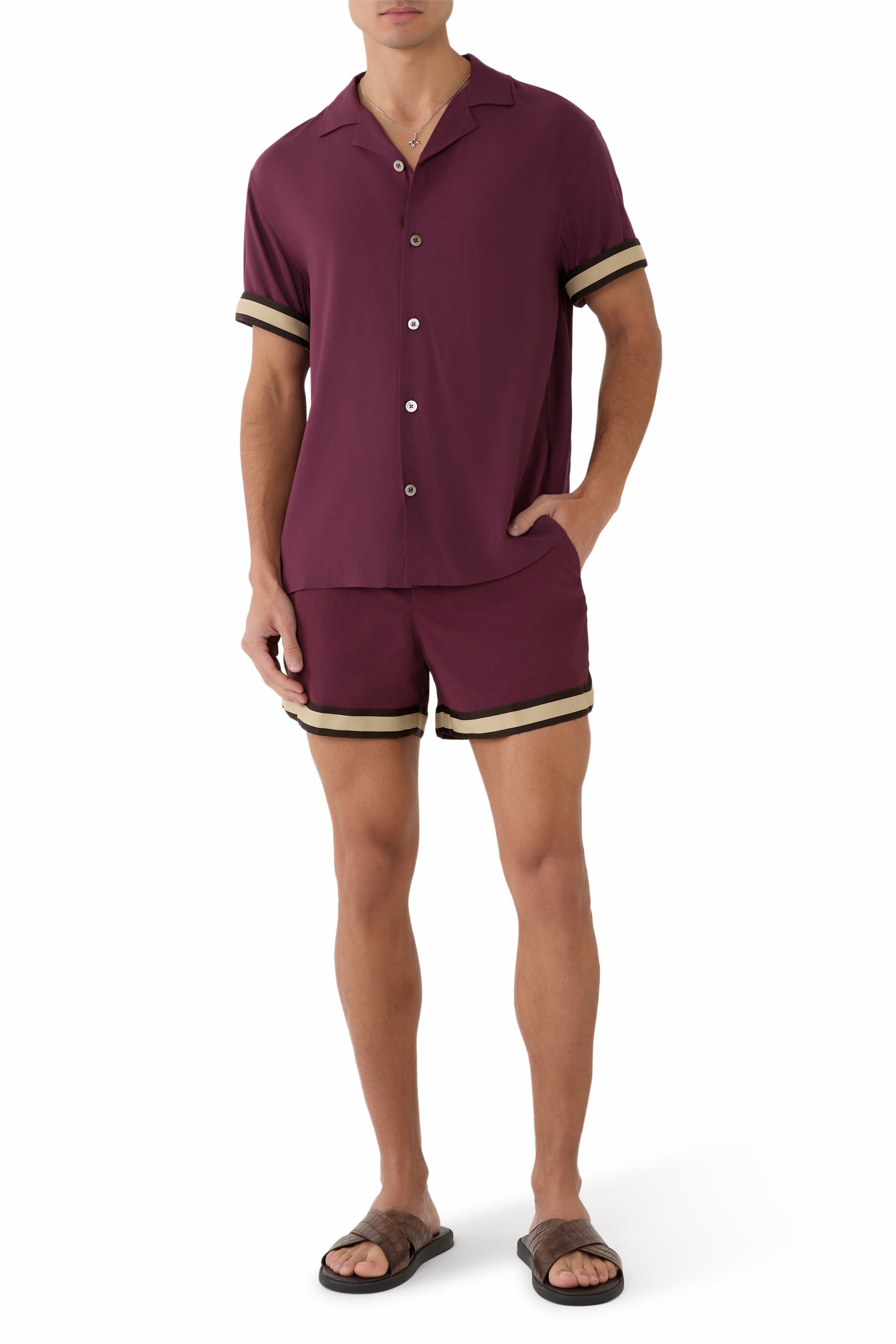 قميص فالبون بأساور مميزة للماركة إيكوفيرو