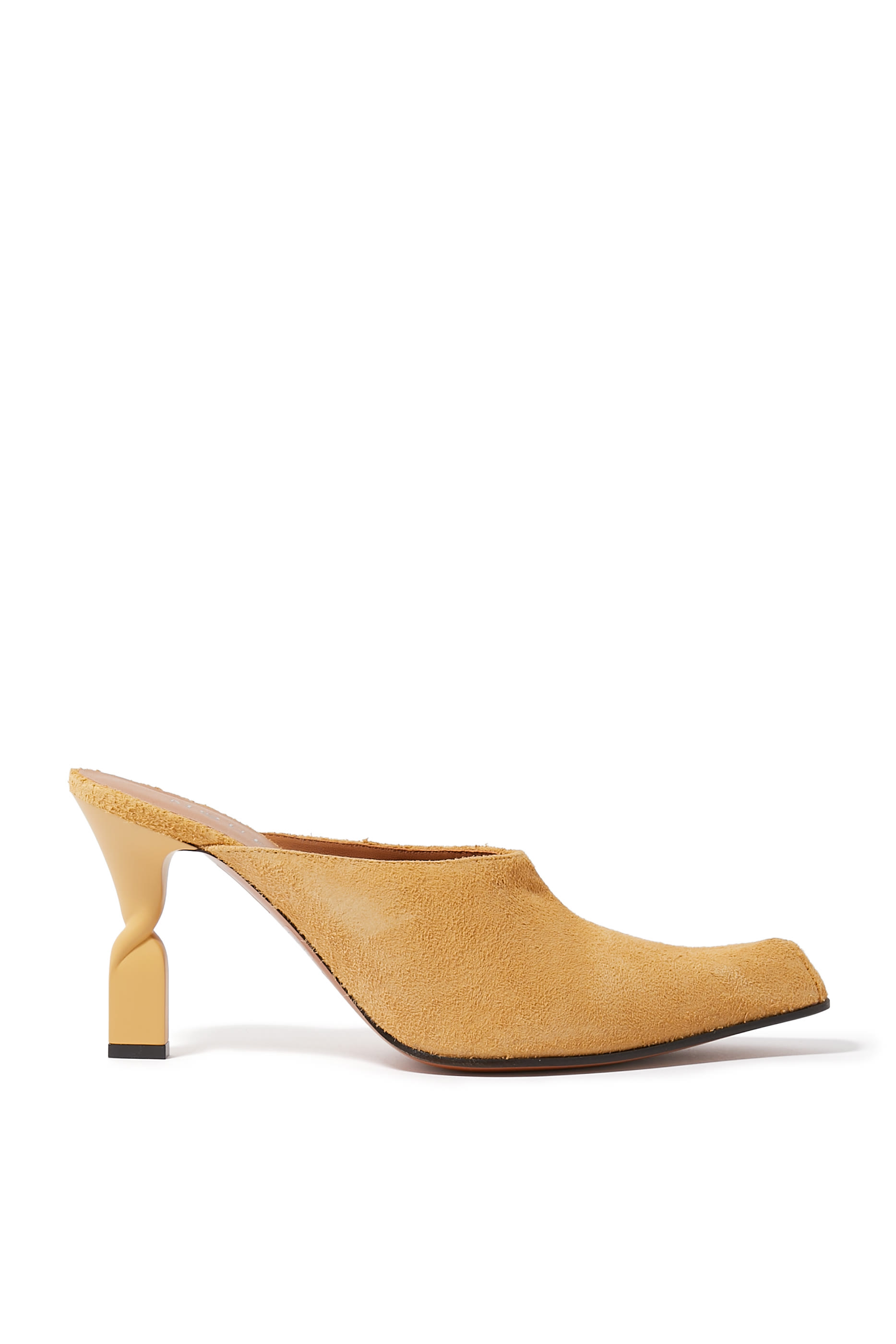 حذاء سويفل 90 مفتوح من الخلف