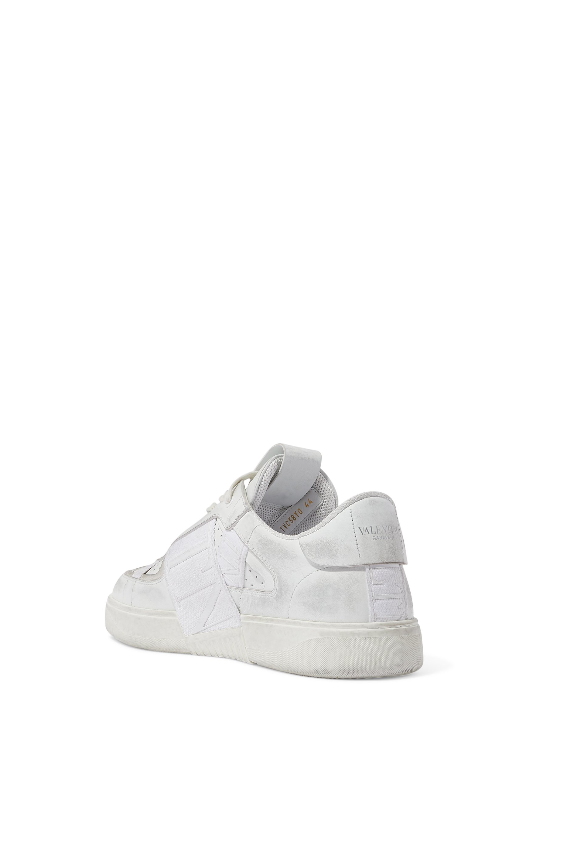 سنيكرز جلد بشعار VL7N