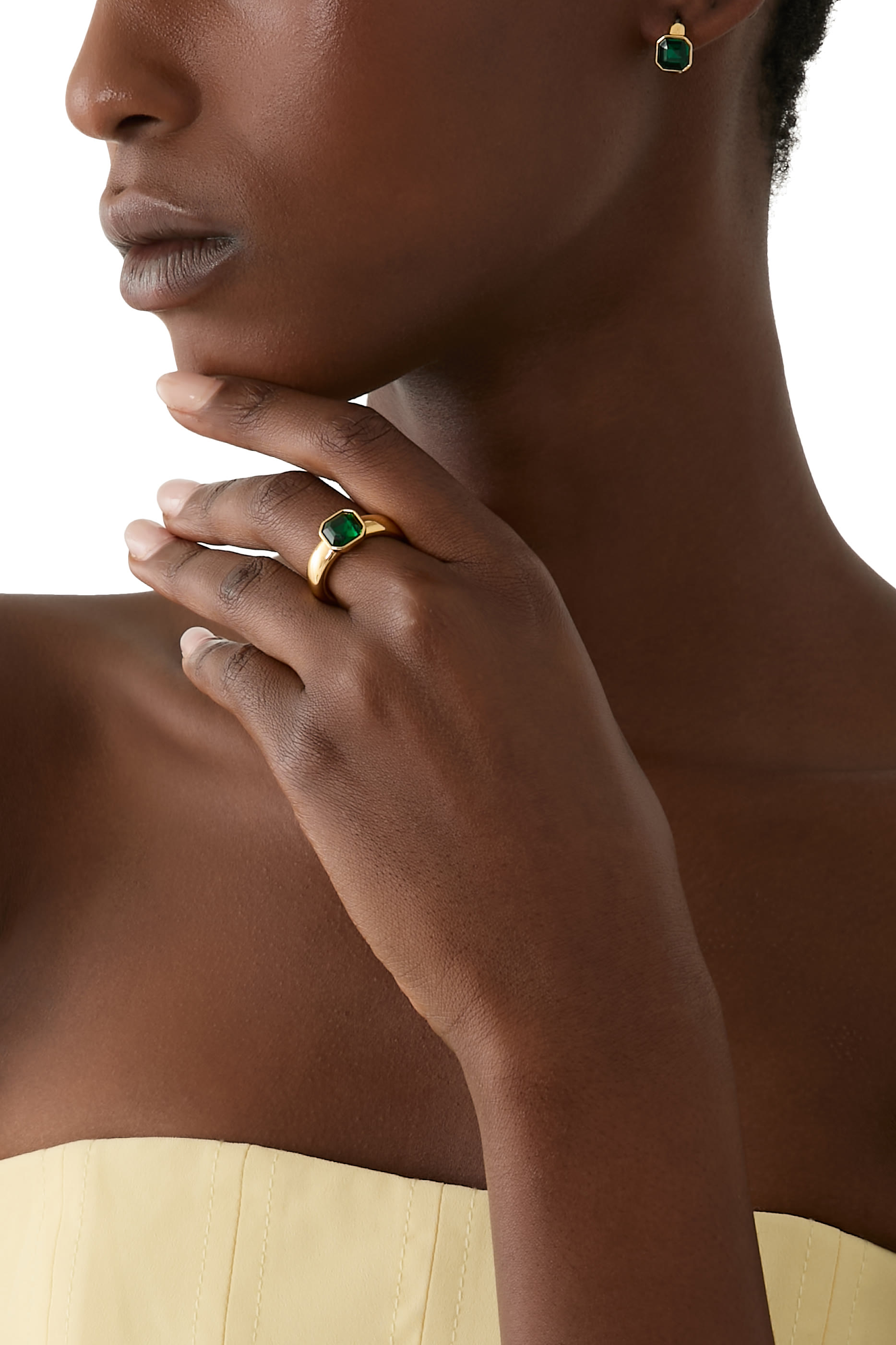 أقراط هاجي كيس سباركلينج بأحجار مربعة بأوجه متعددة