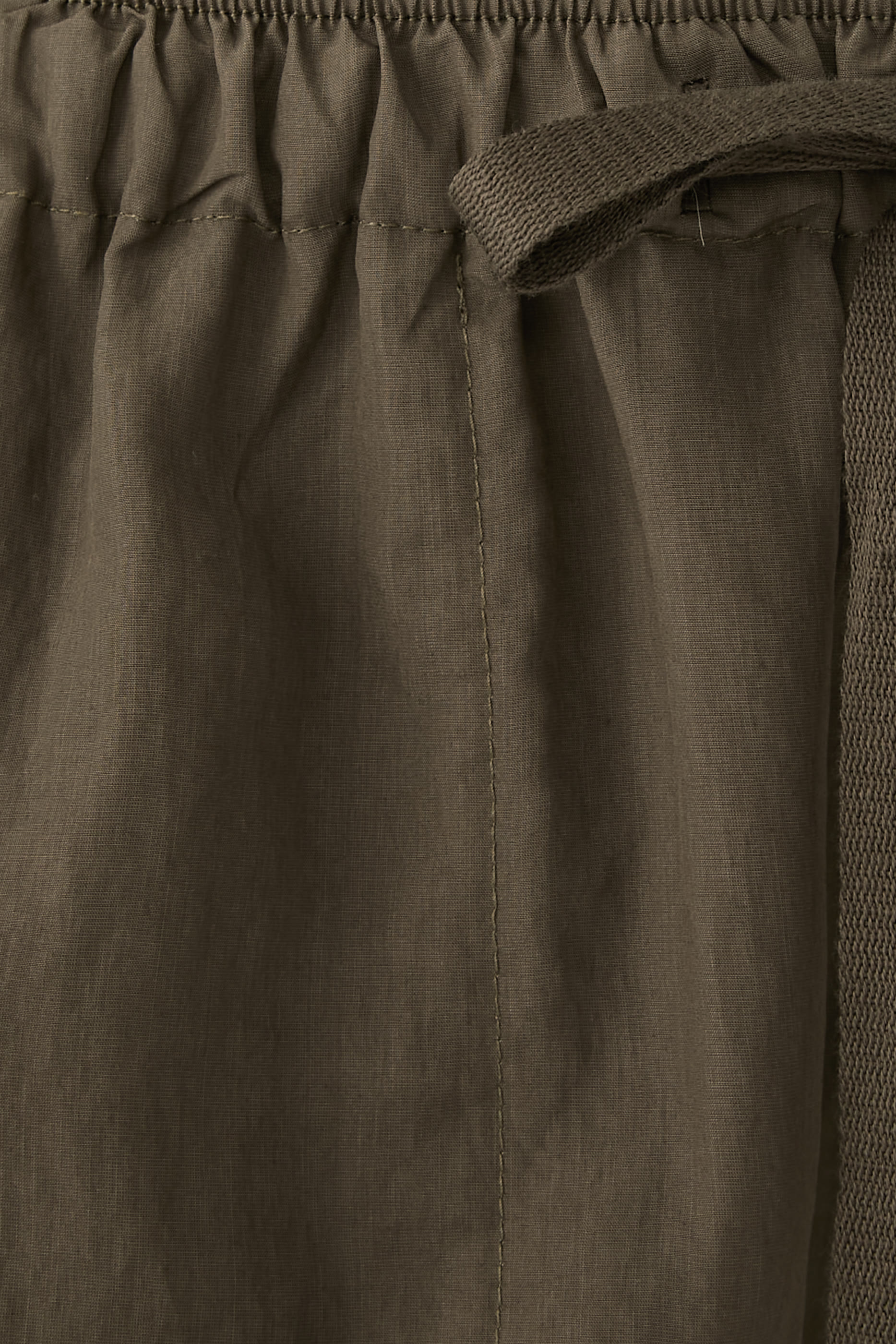 بنطال عملي بخصر متوسط الإرتفاع ورباط تضييق