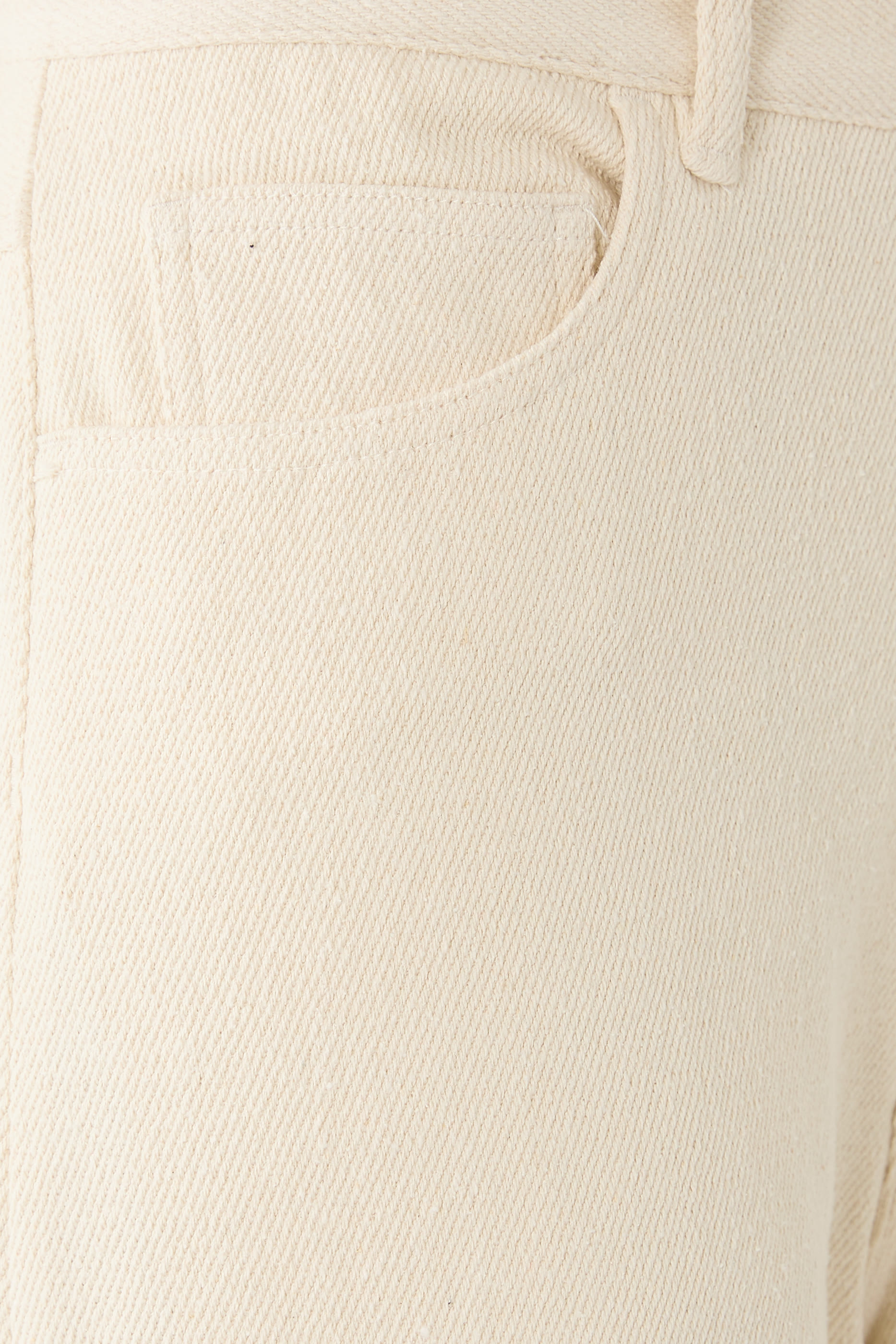 بنطال بقصة ساق واسعة حرير ودنيم