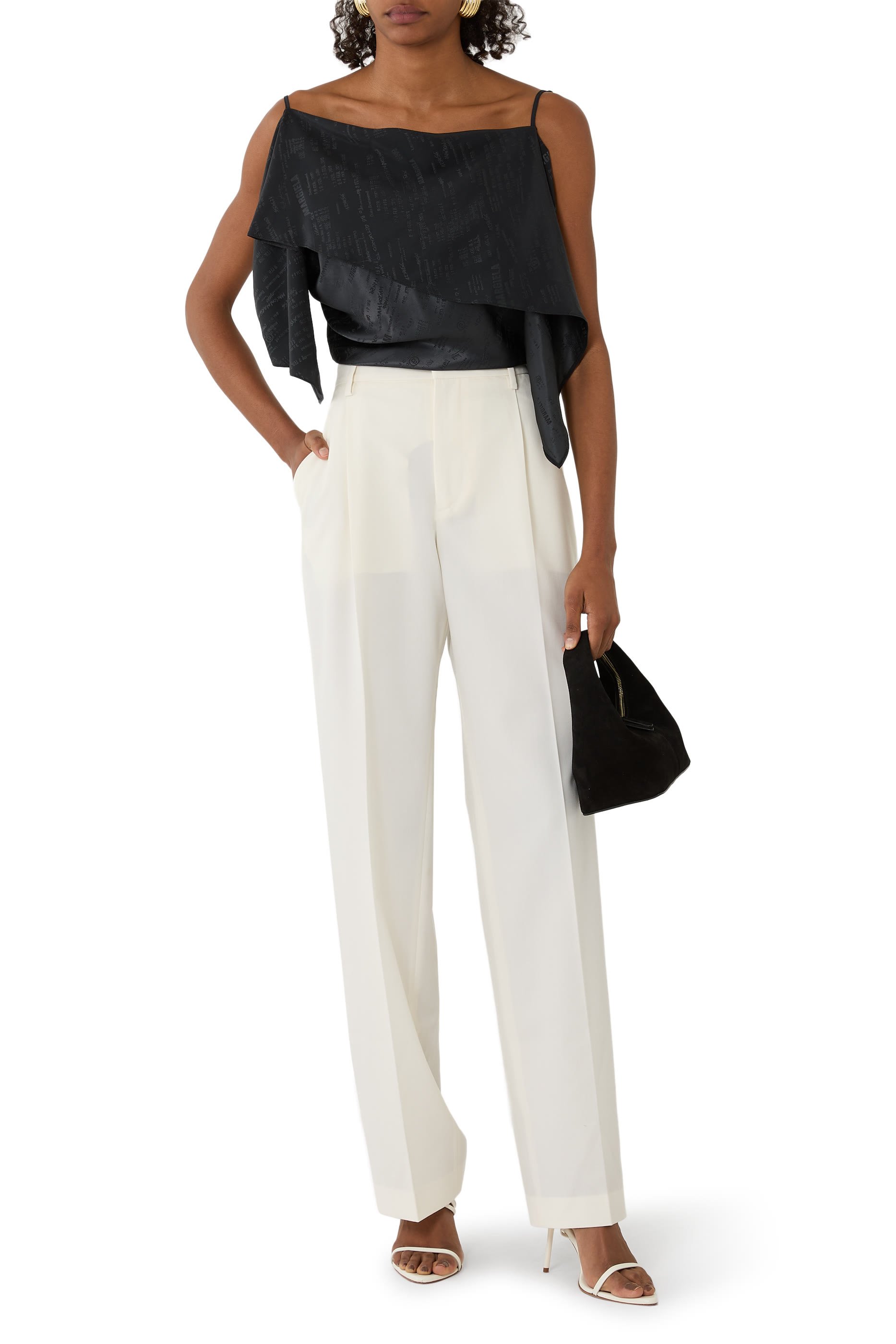 بنطال بطيات