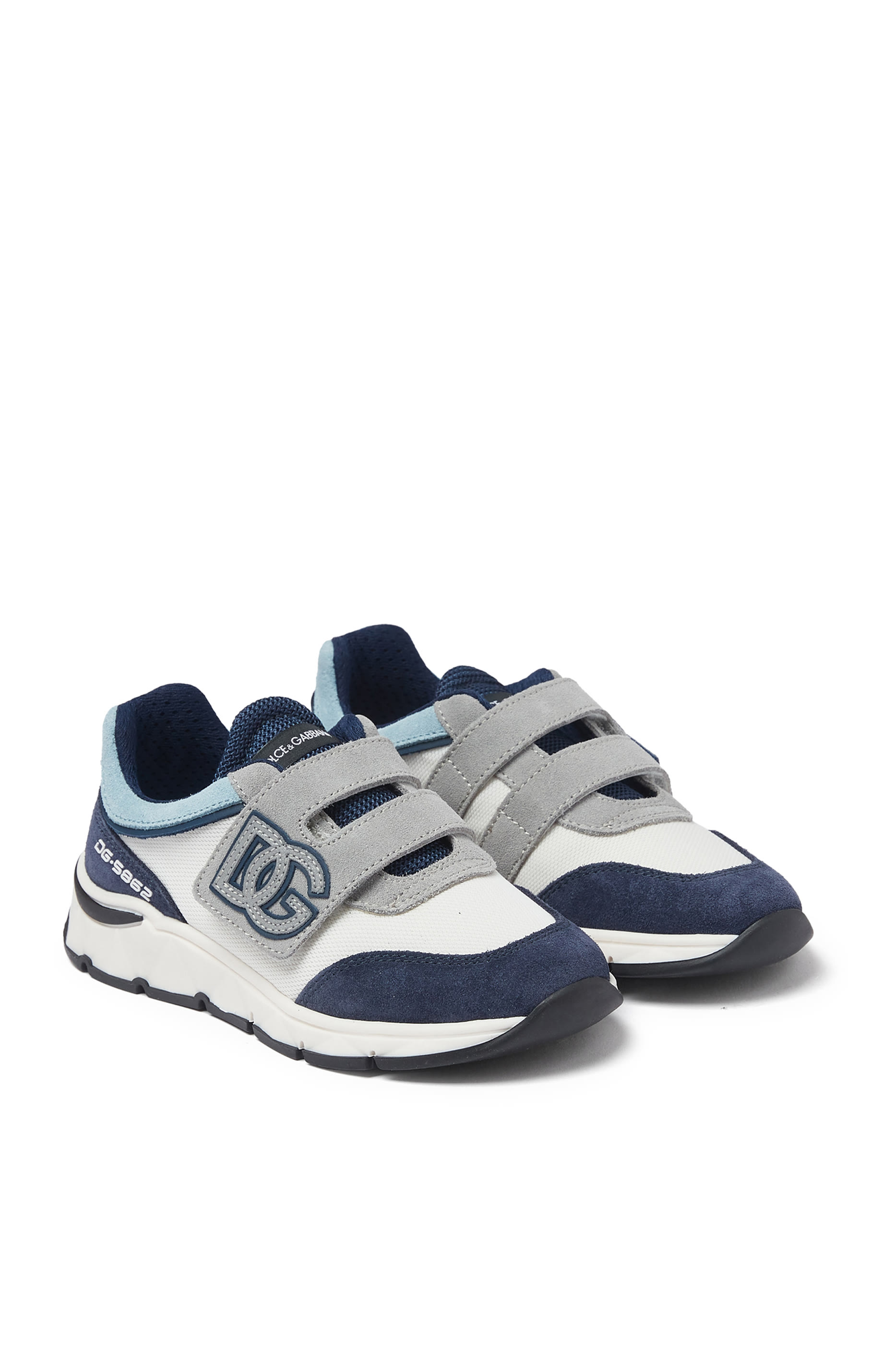 سنيكرو بسير جلد للأطفال