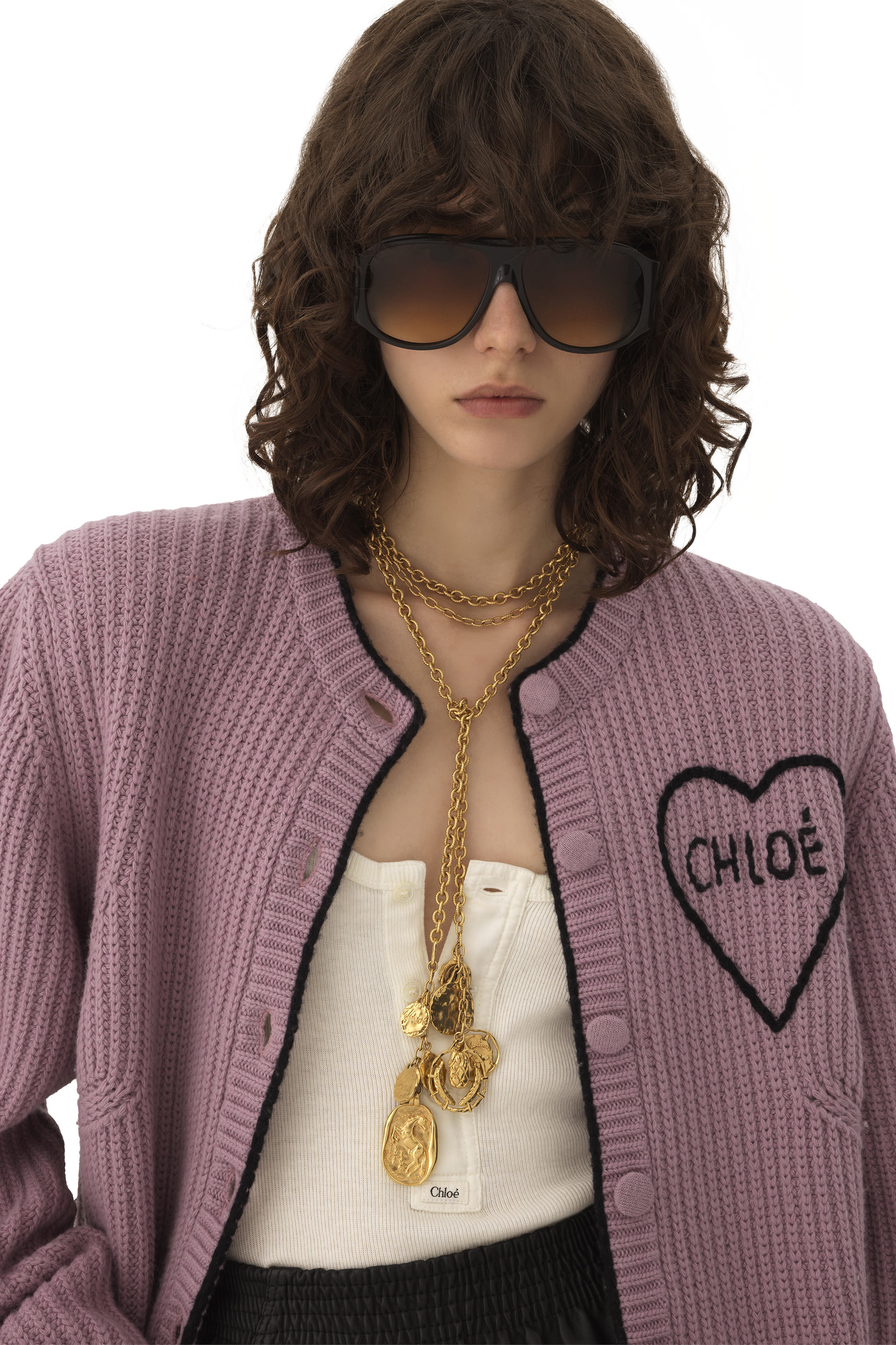 كارديغان جينيروس بشعار الماركة